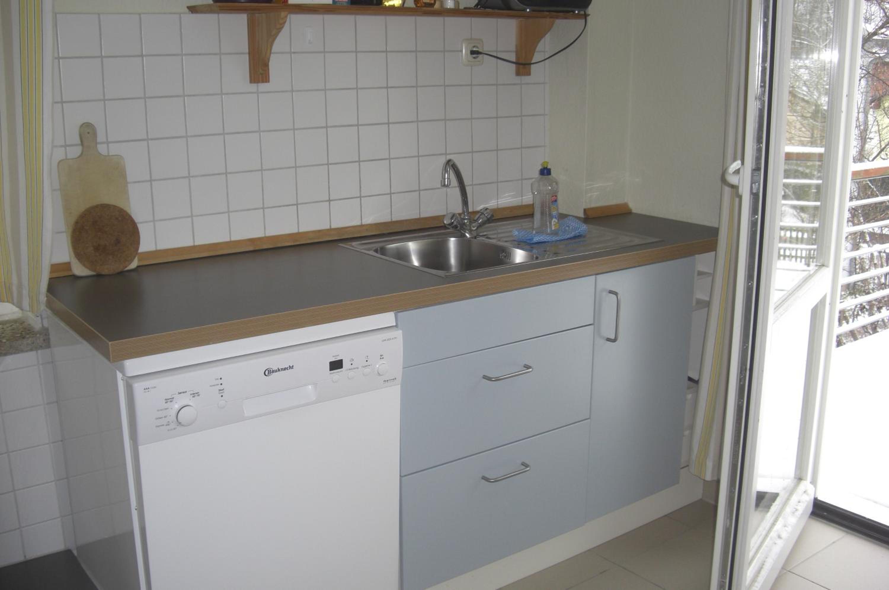 Apartment with Balcony photo 3