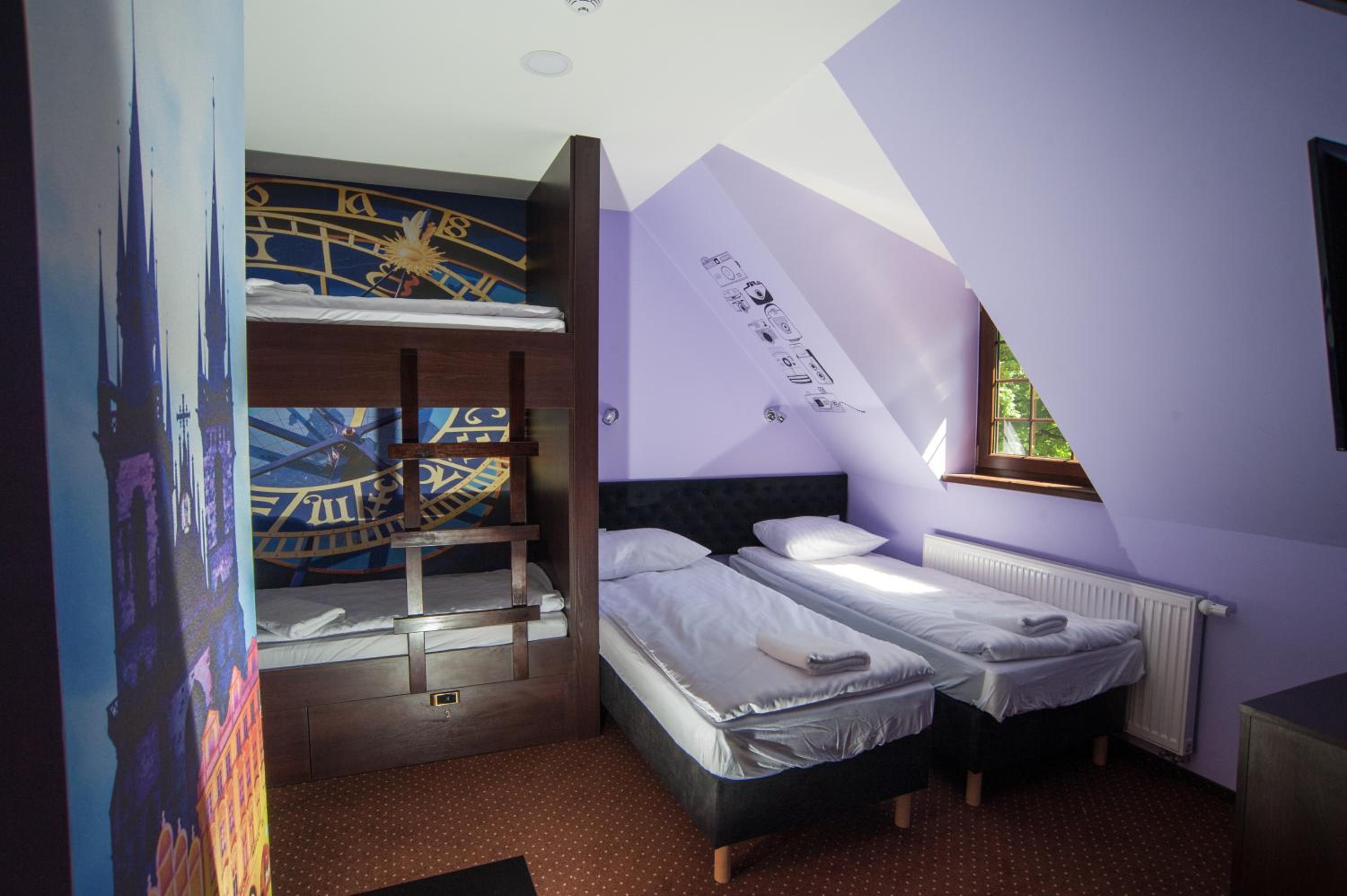 Quadruple Room - Photo 26