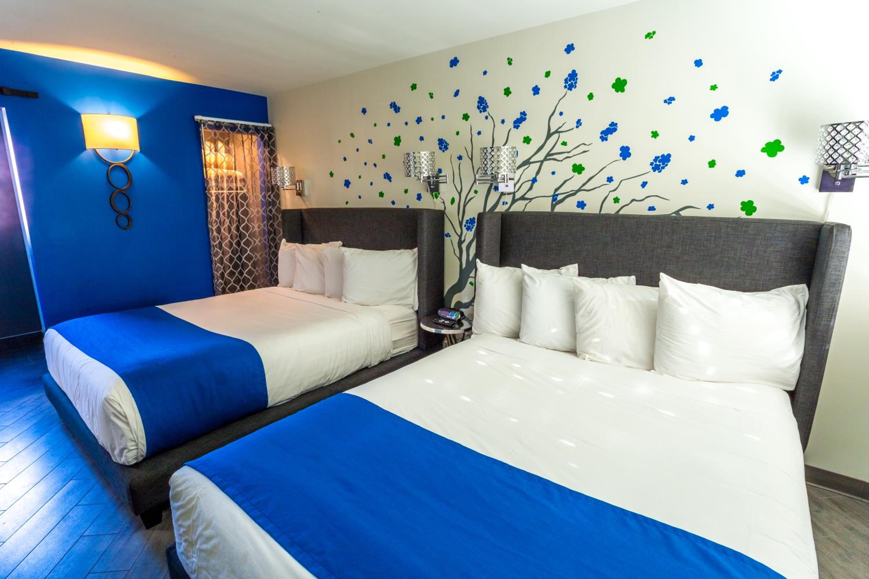 Queen Suite photo 2