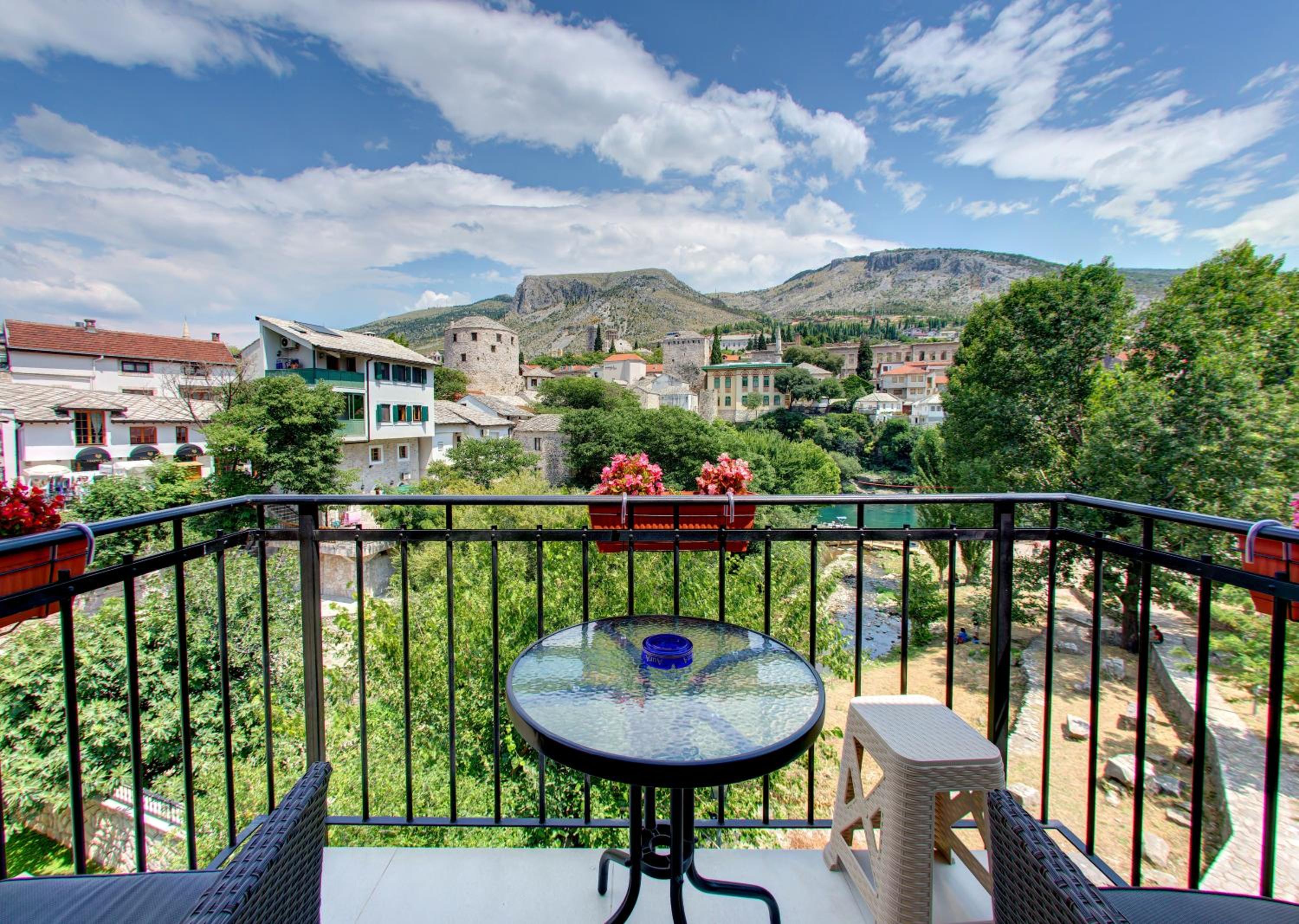 Balcony & Terrace