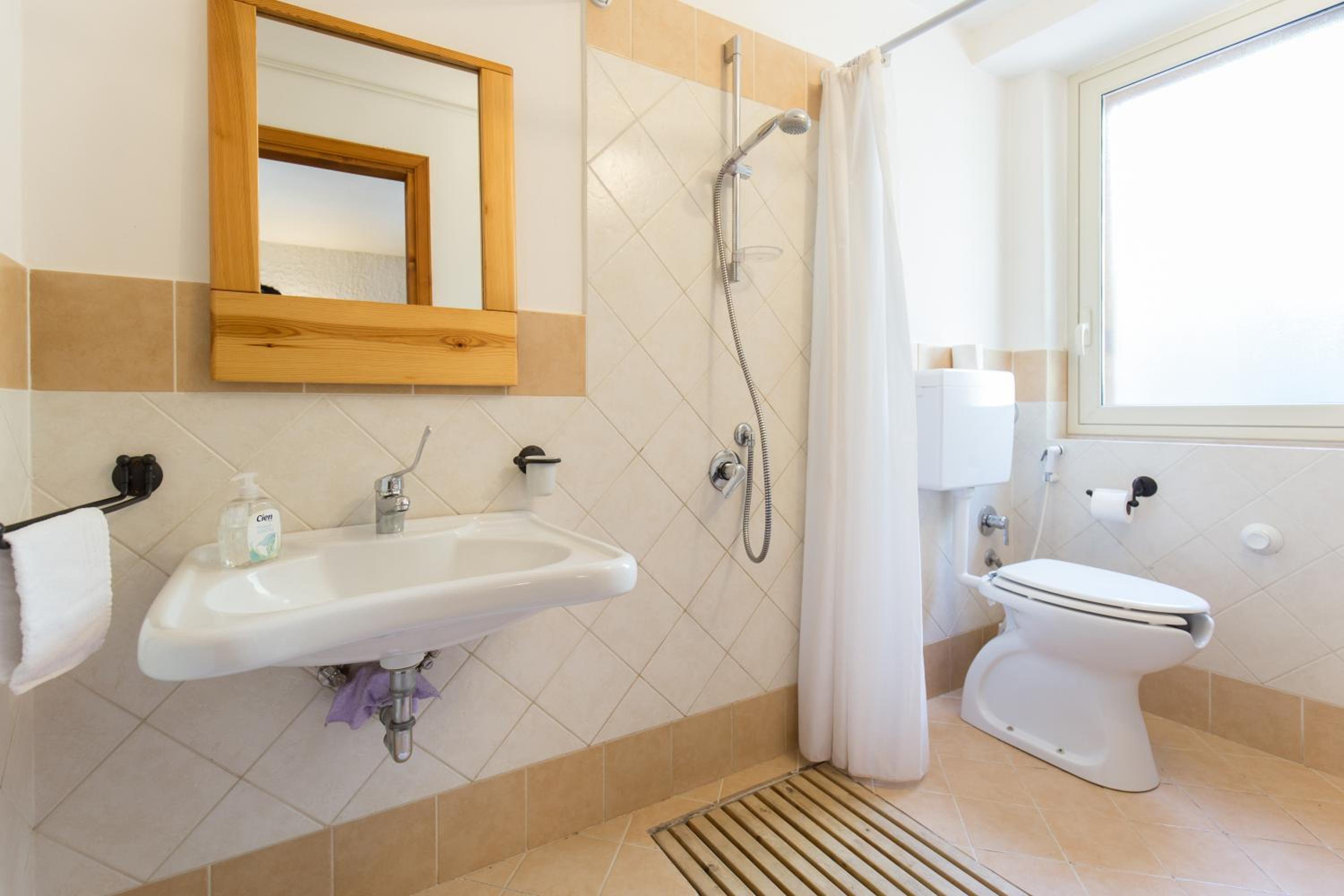 Studio Apartment photo 2