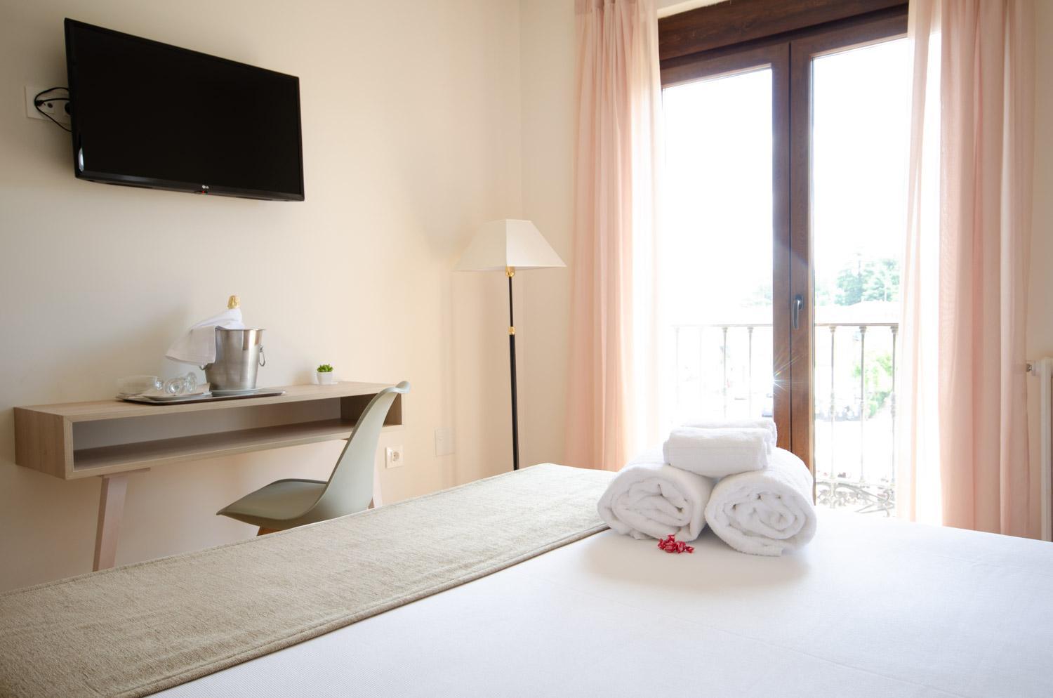 Double or Twin Room - Photo 1