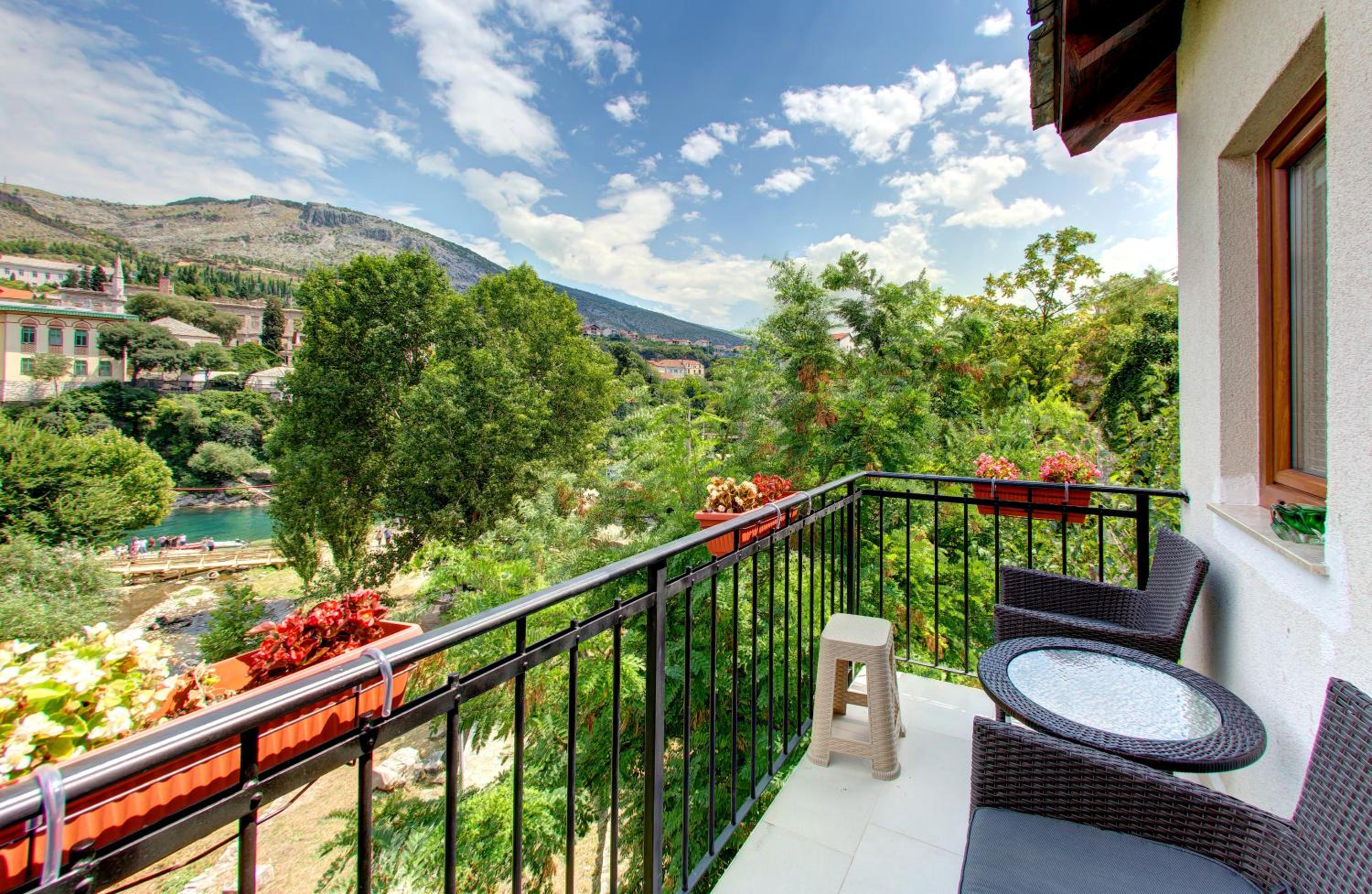 Balcony & Terrace