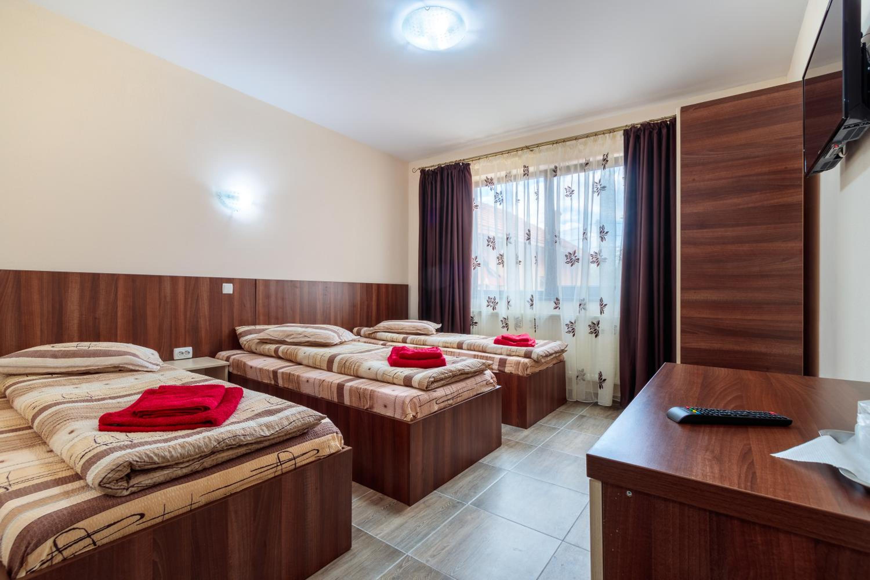 Triple Room - Photo 10