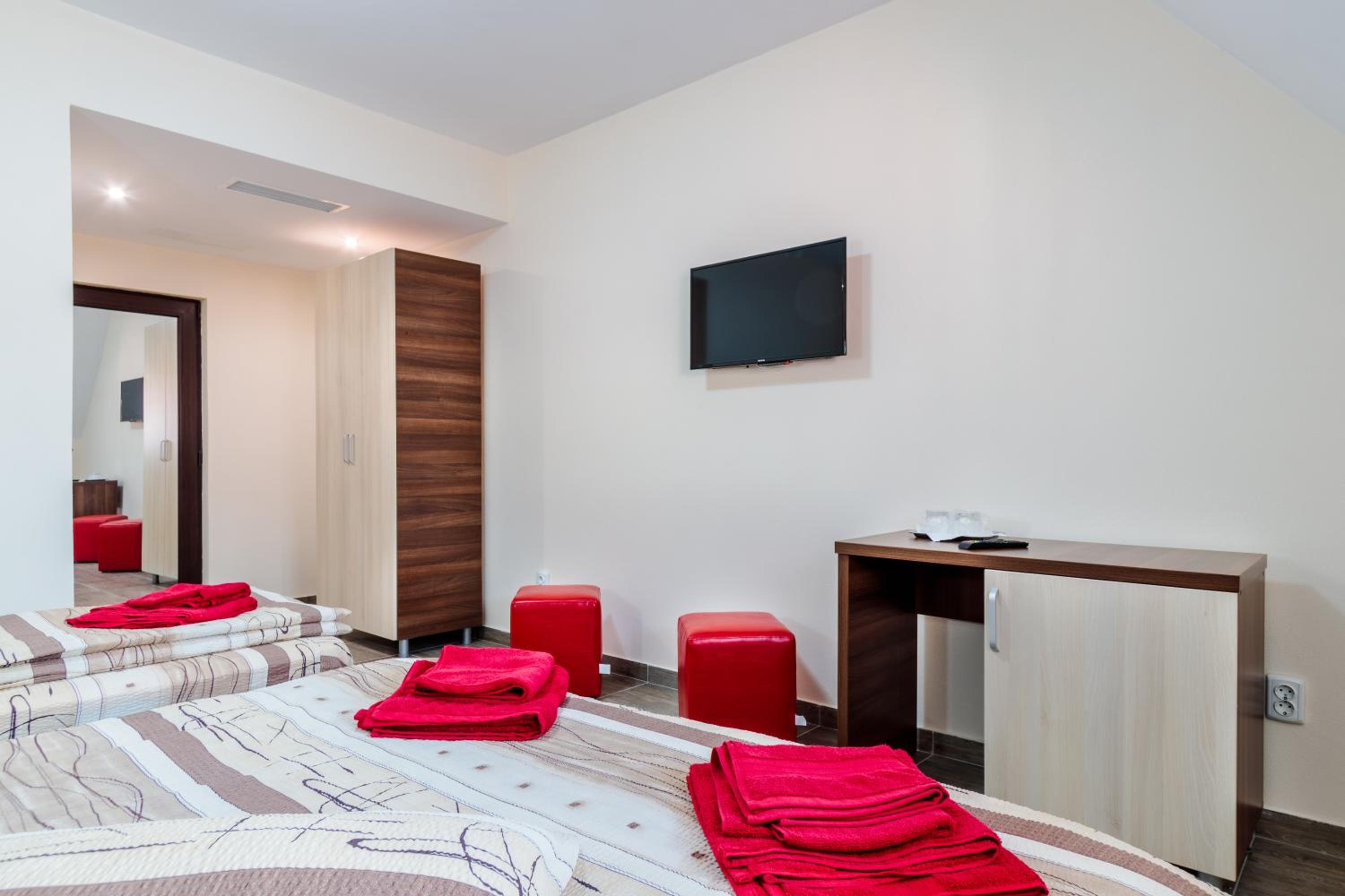 Standard Triple Room - Photo 1
