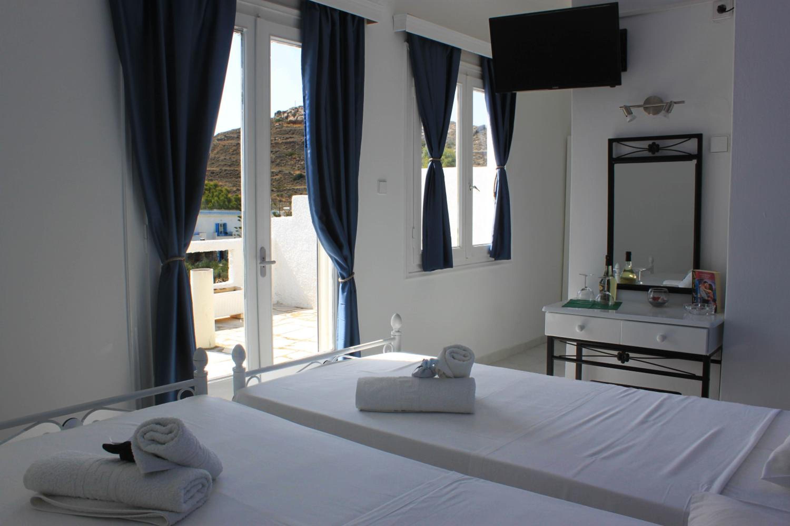 Standard Double or Twin Room with Balcony - Photo 3