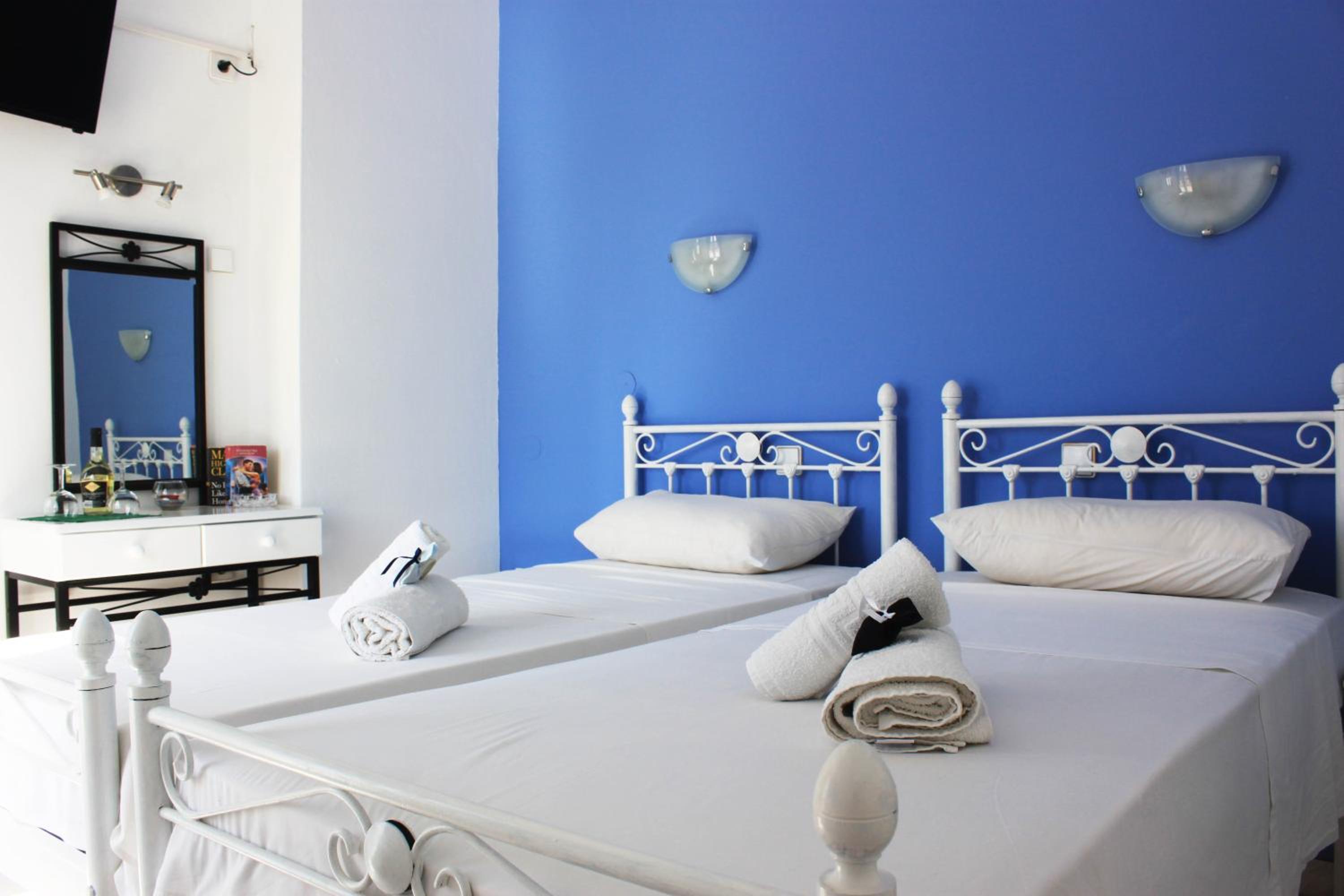 Standard Double or Twin Room with Balcony - Photo 6