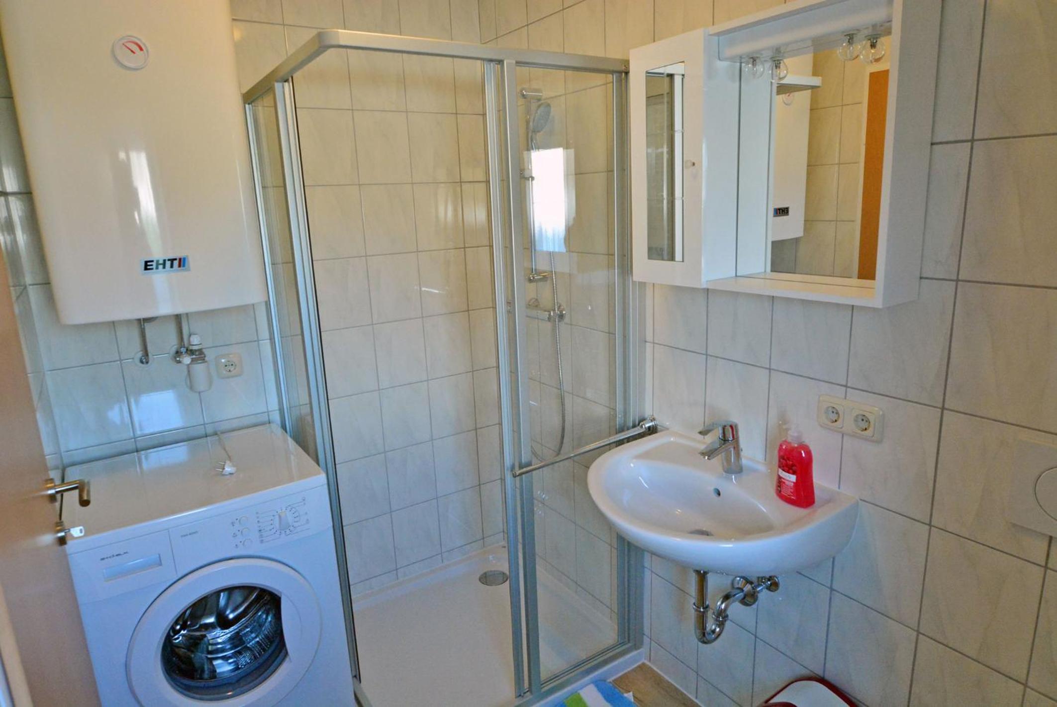 Apartment - Photo 2