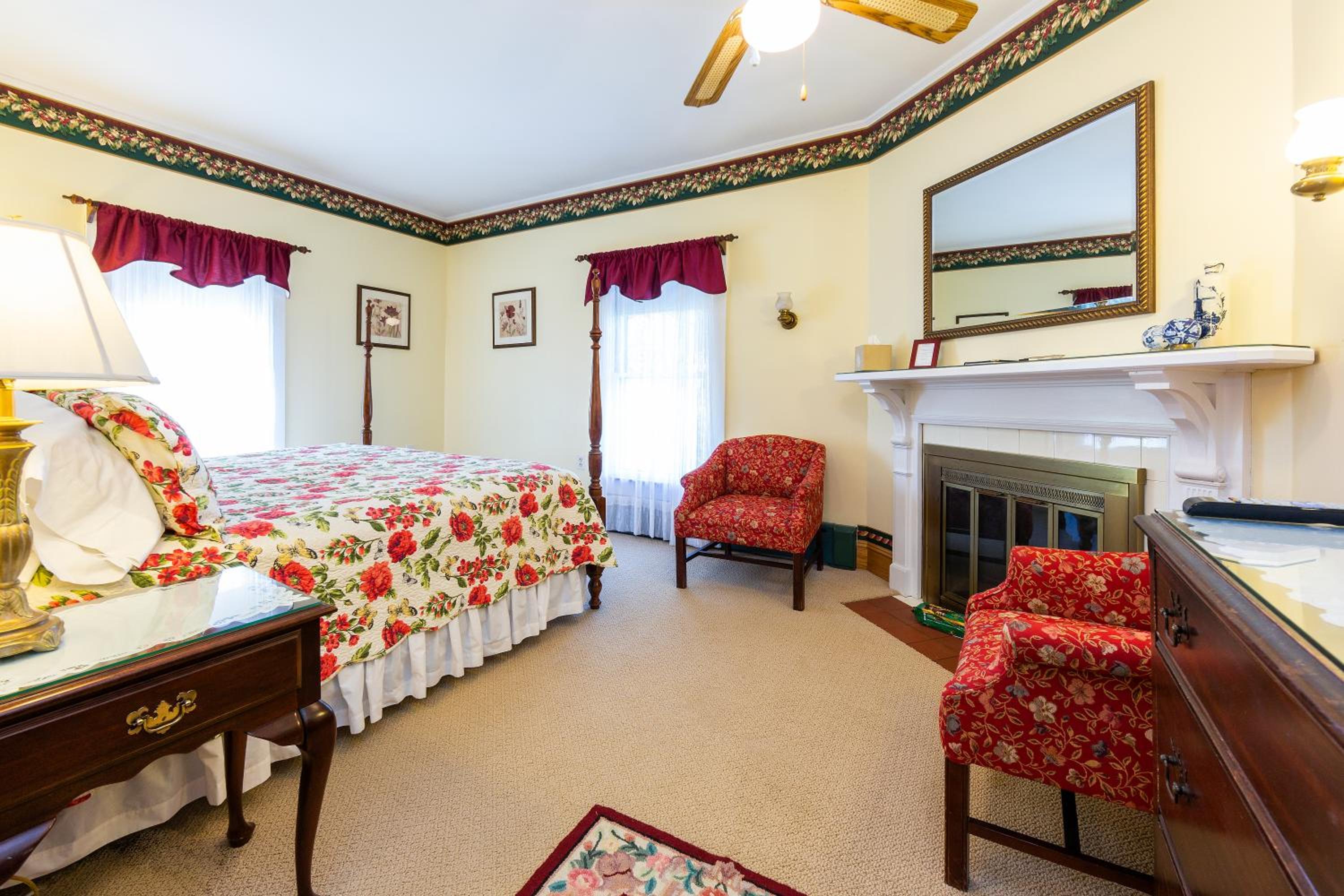 Deluxe King Room