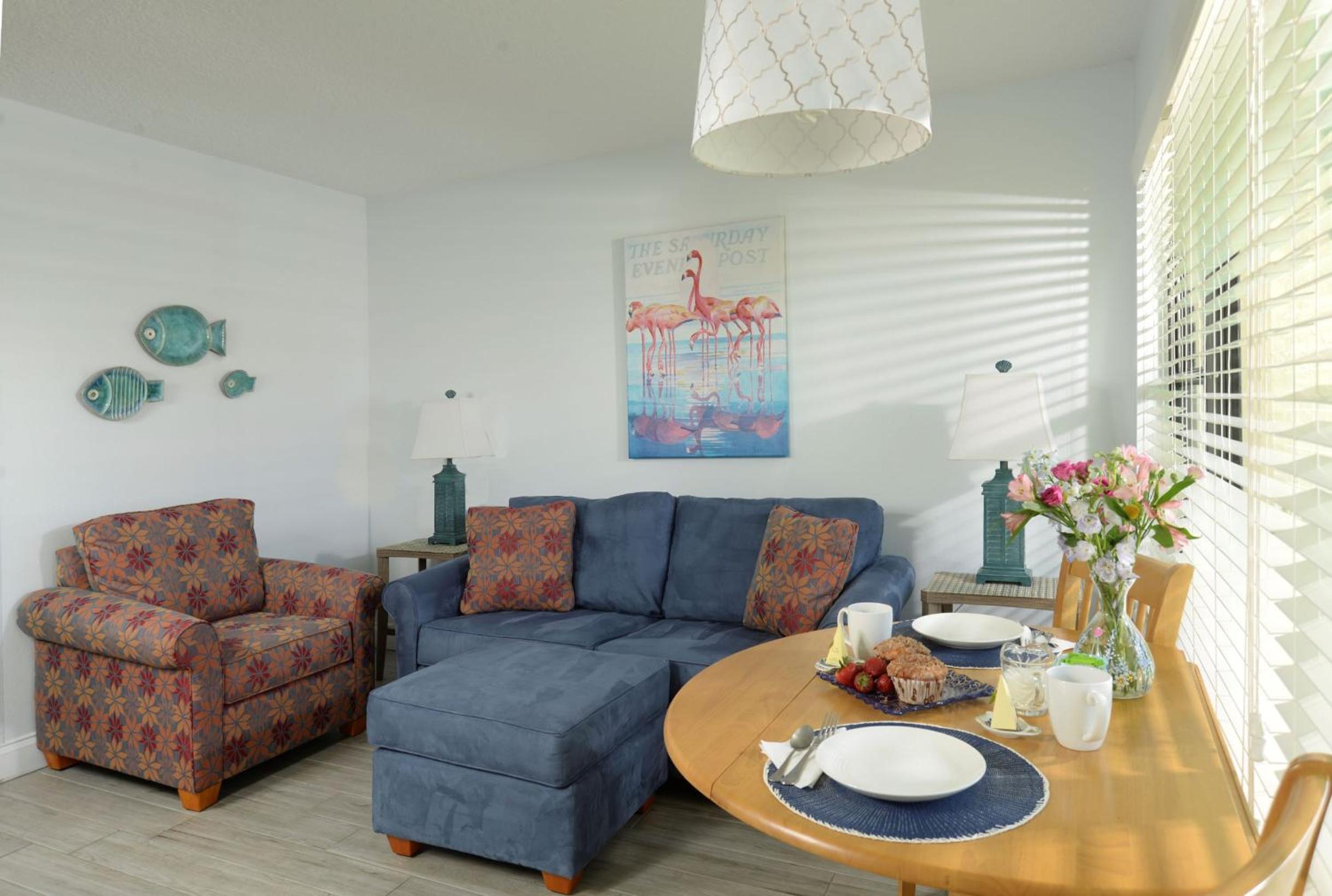 1 Queen Bed 1st Floor Ocean Front with Patio - Photo 17