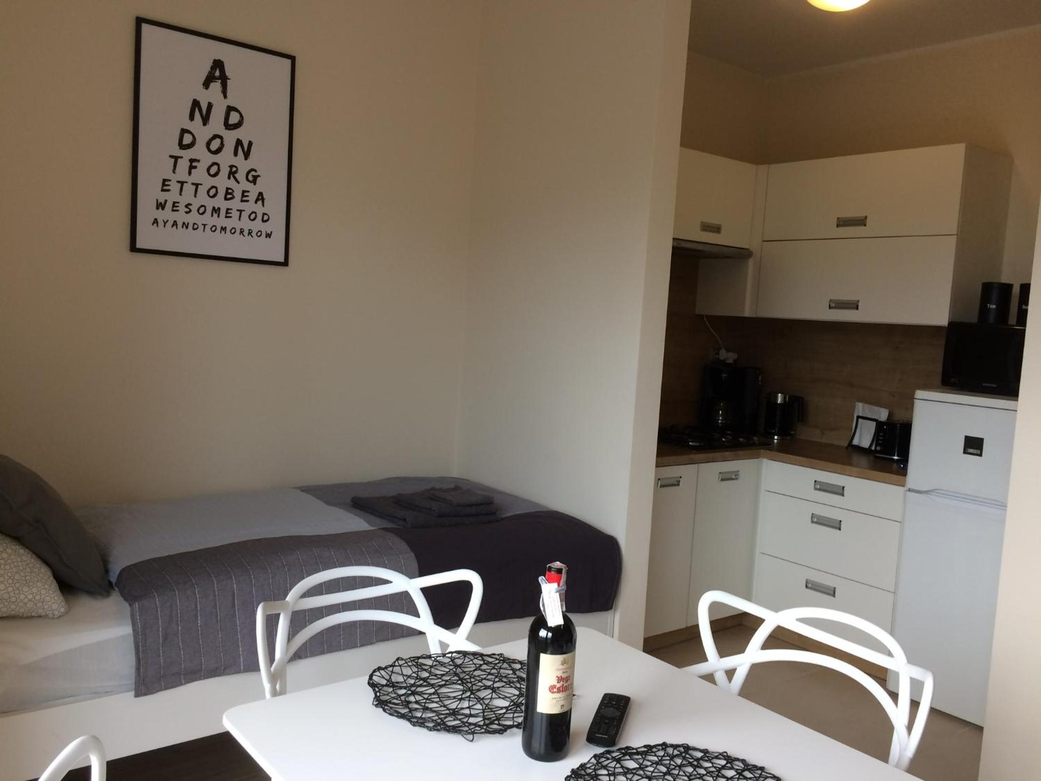 Apartment - Photo 14