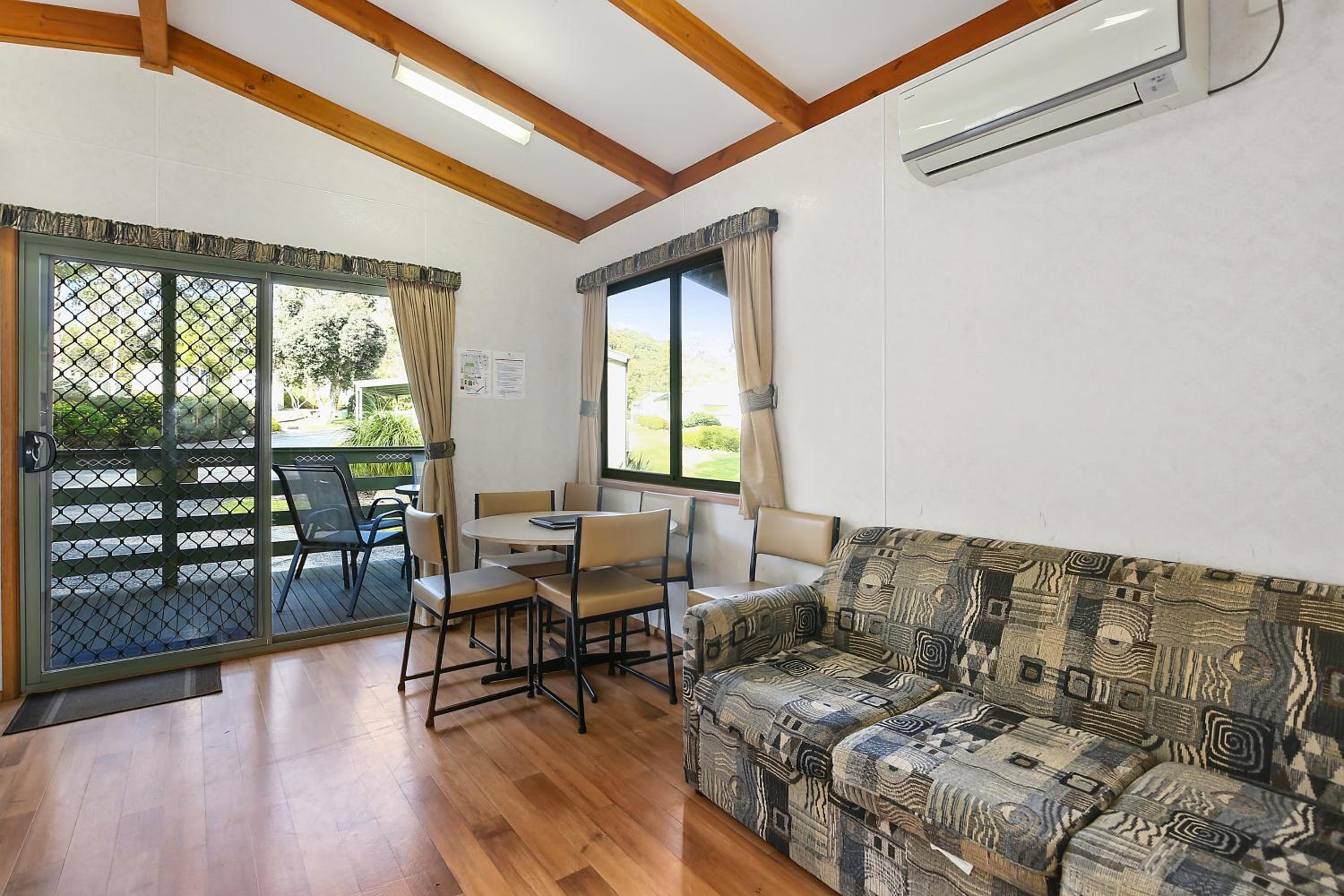 Two-Bedroom Cabin - Sleeps 5 photo 1