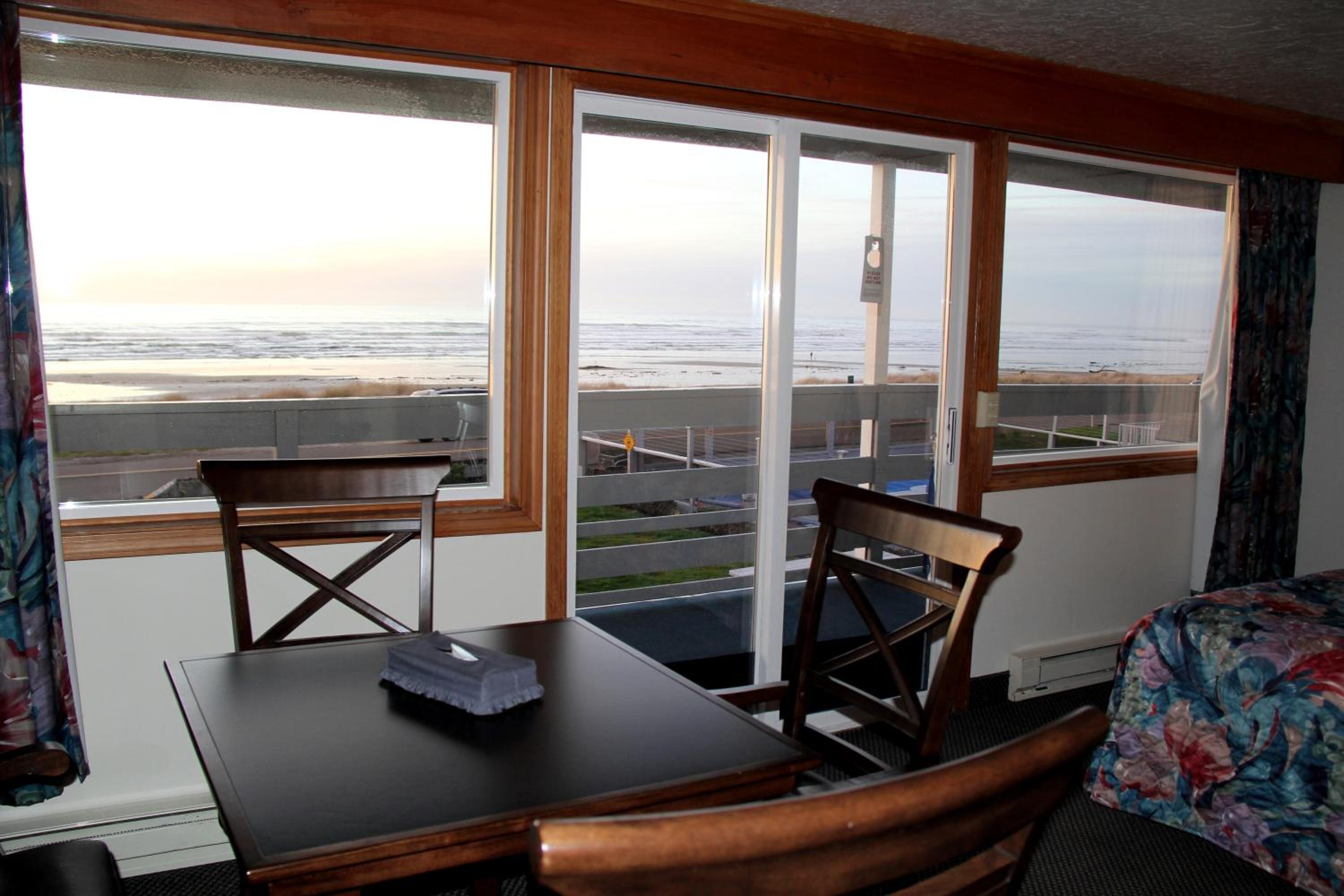 Junior Suite - Non Pet Friendly photo 3