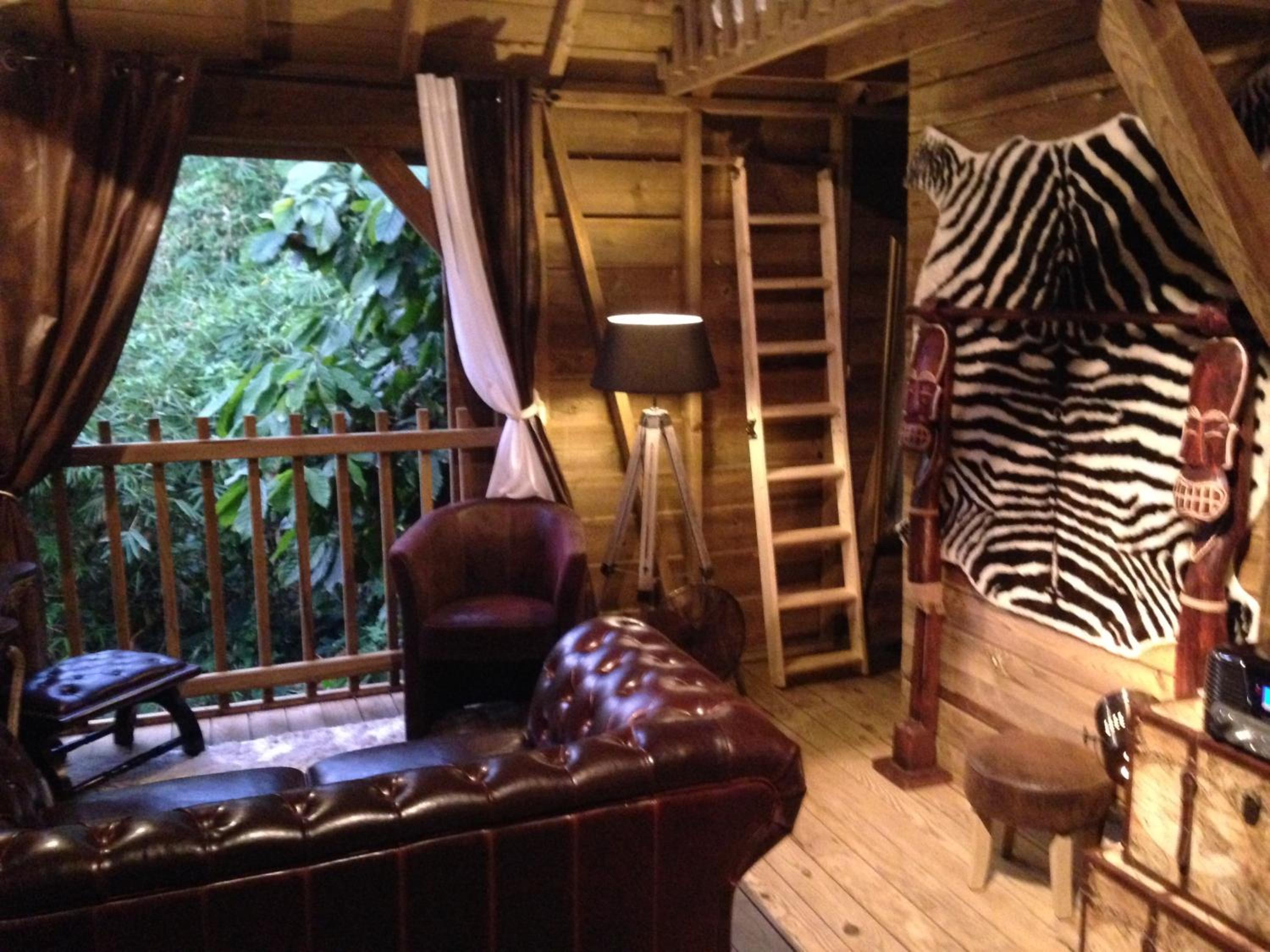 Treehouse photo 1