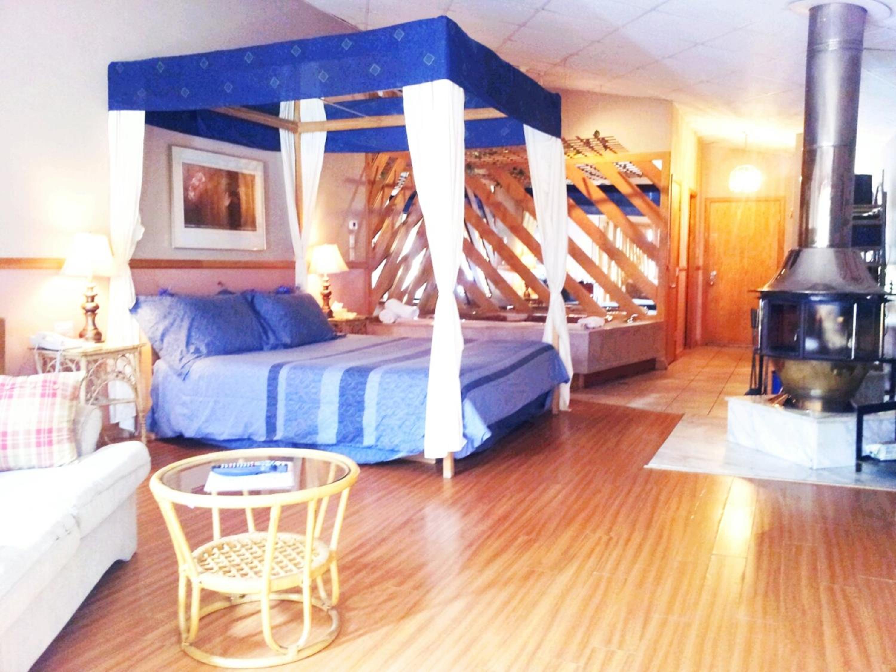 Honeymoon Suite photo 1