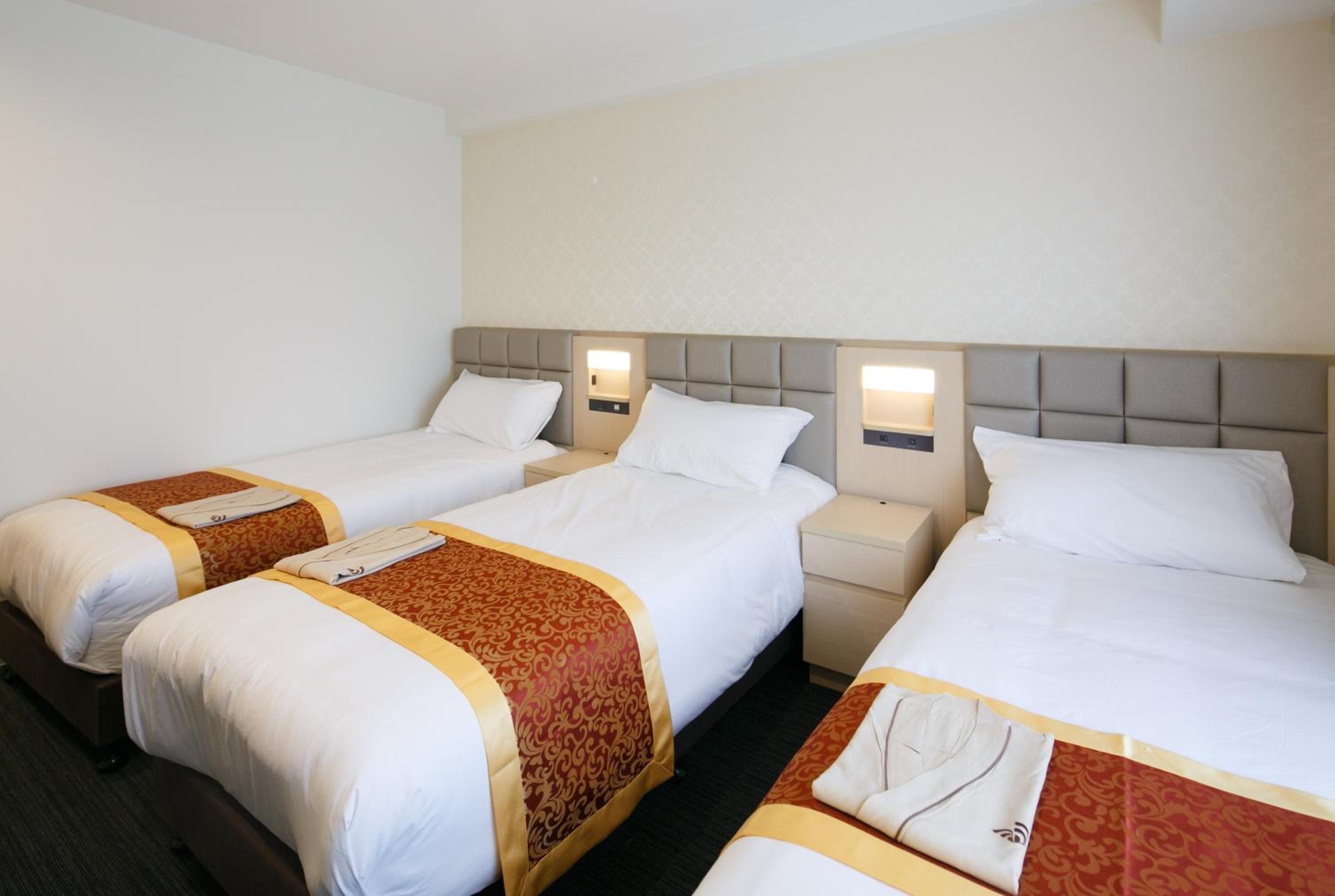 Economy Triple Room Non Smoking photo 2