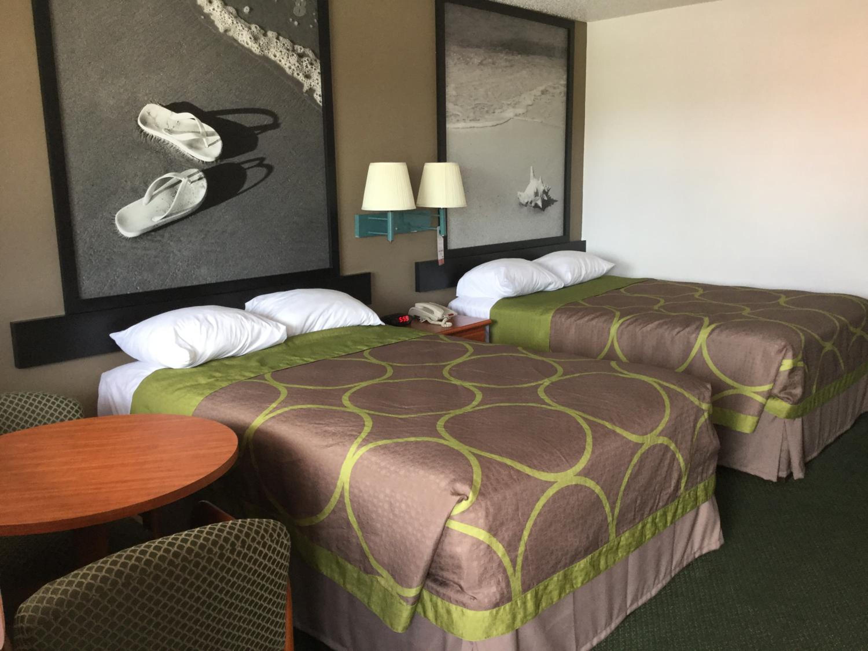 Double Room with Two Double Beds - Non-Smoking - Photo 1