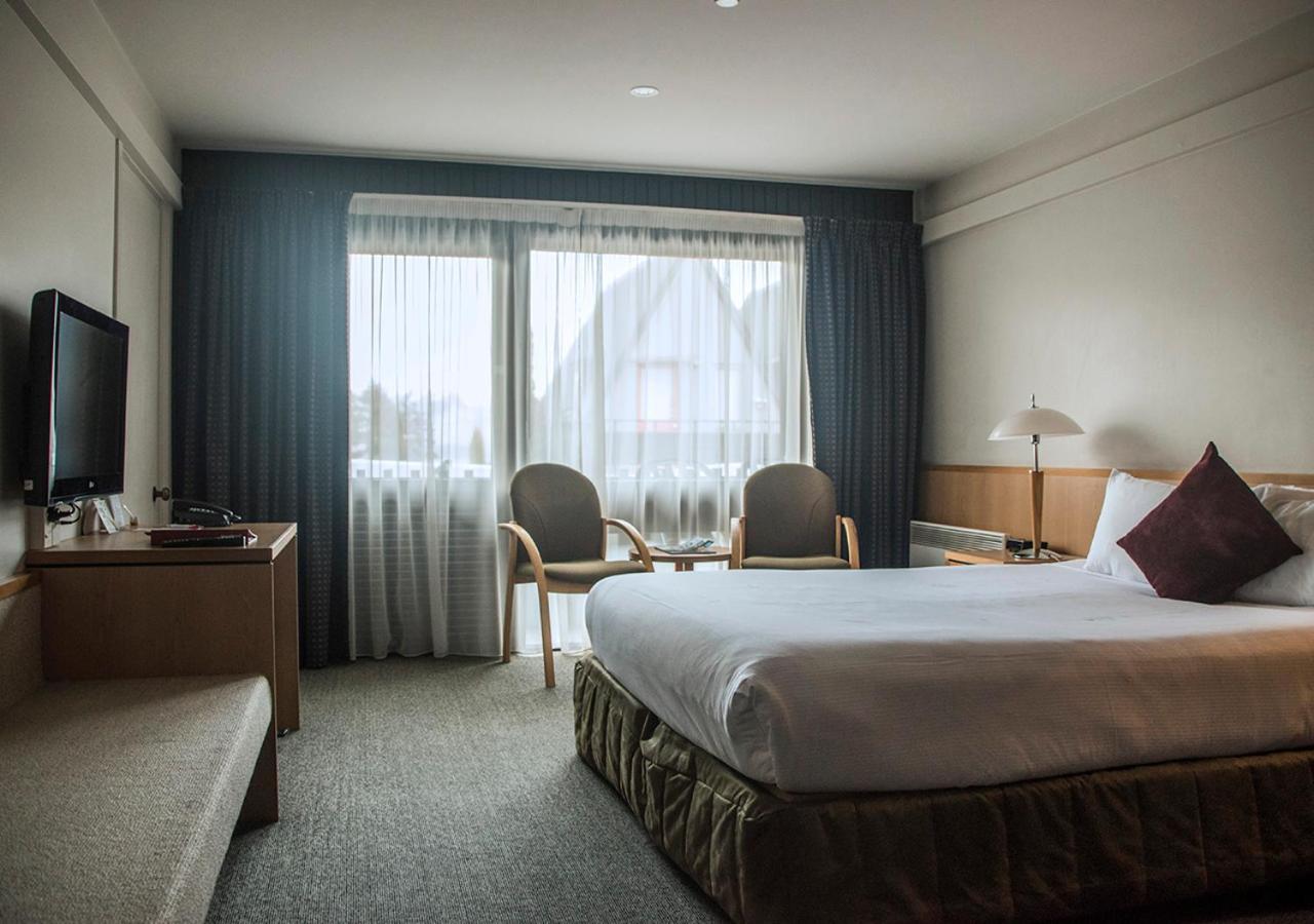 Standard Double or Twin Room photo 3
