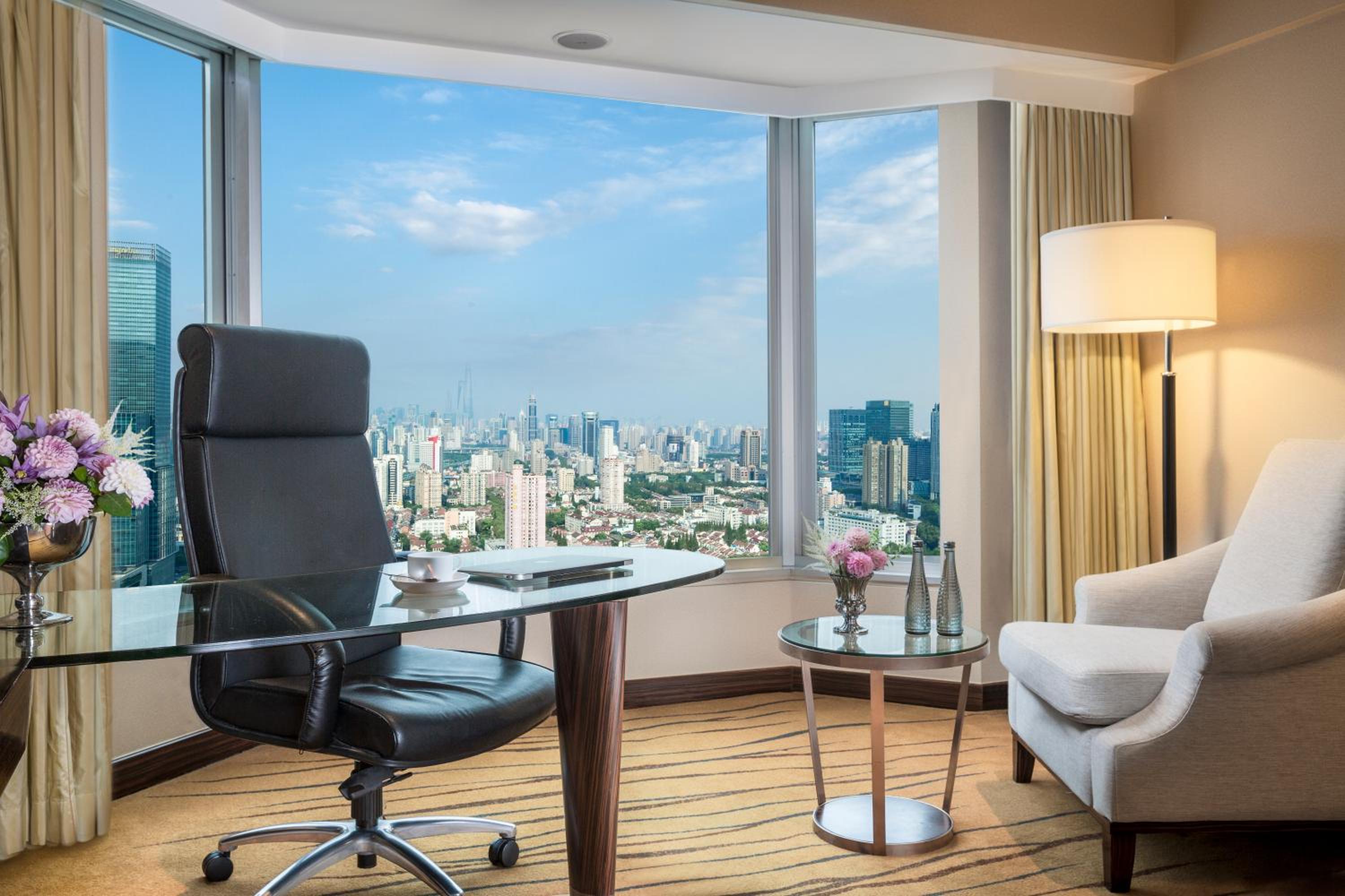 Deluxe Twin - A free copy of Shanghai Taste and a welcome gift upon check-in photo 1