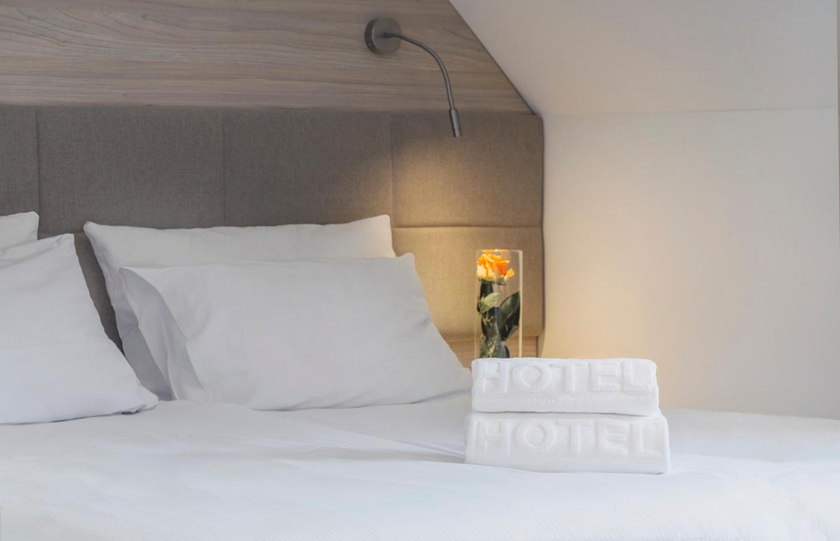 Double or Twin Room with Terrace - Photo 1