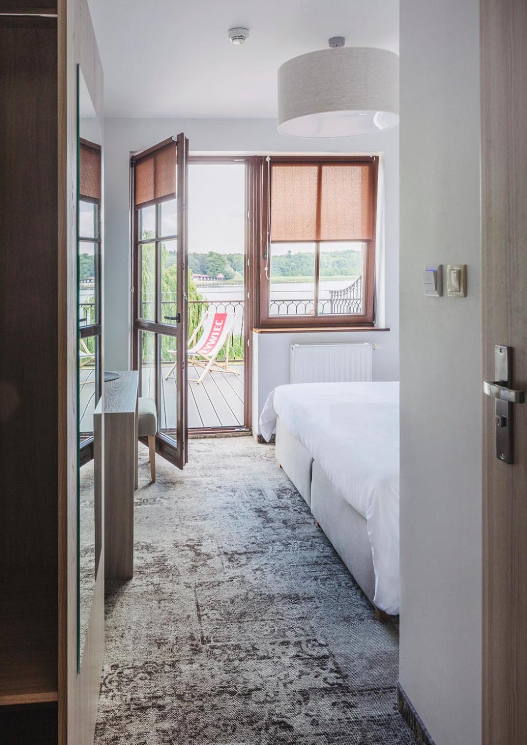 Double or Twin Room with Terrace - Photo 2