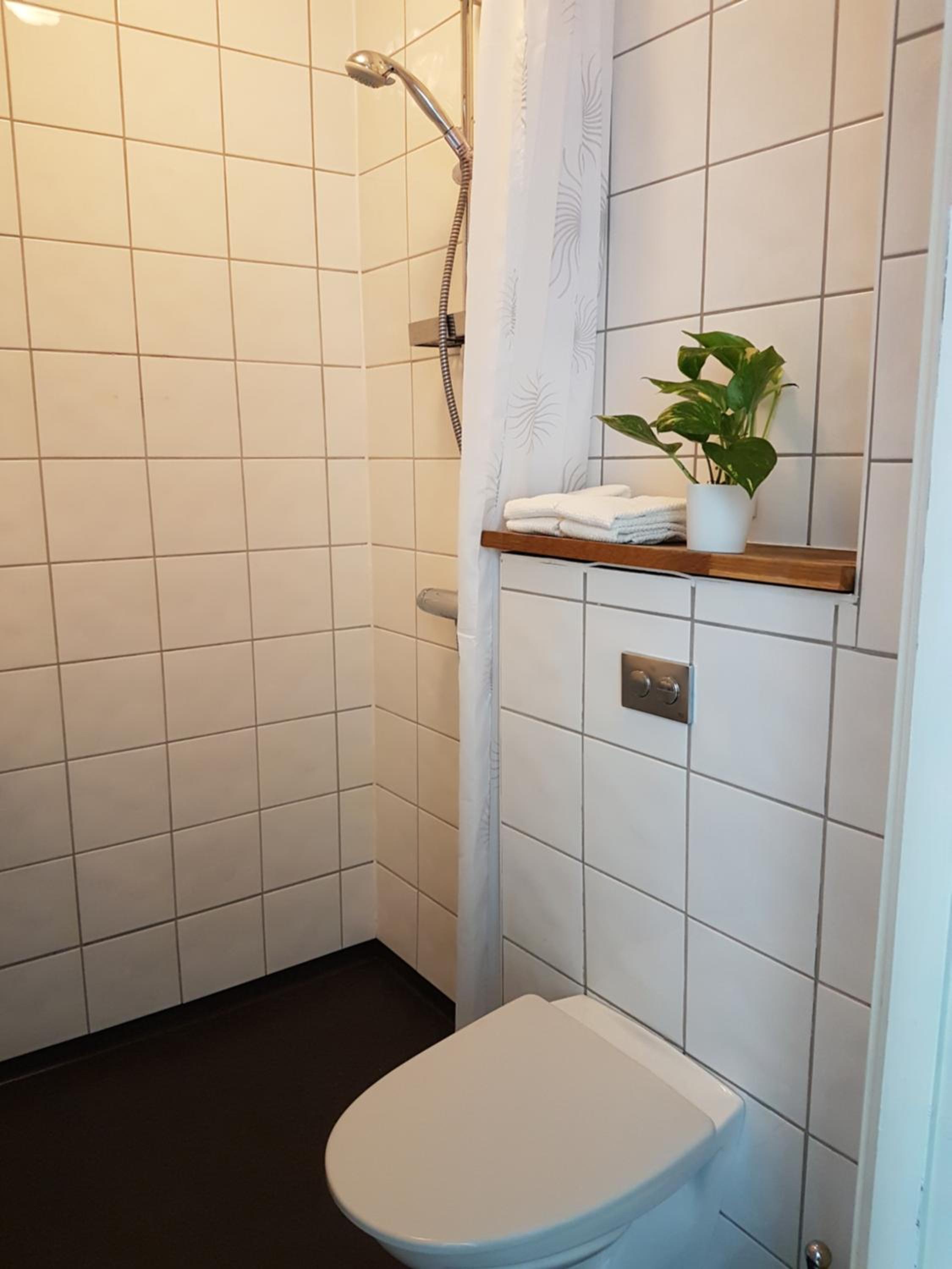 Double Room - Photo 8