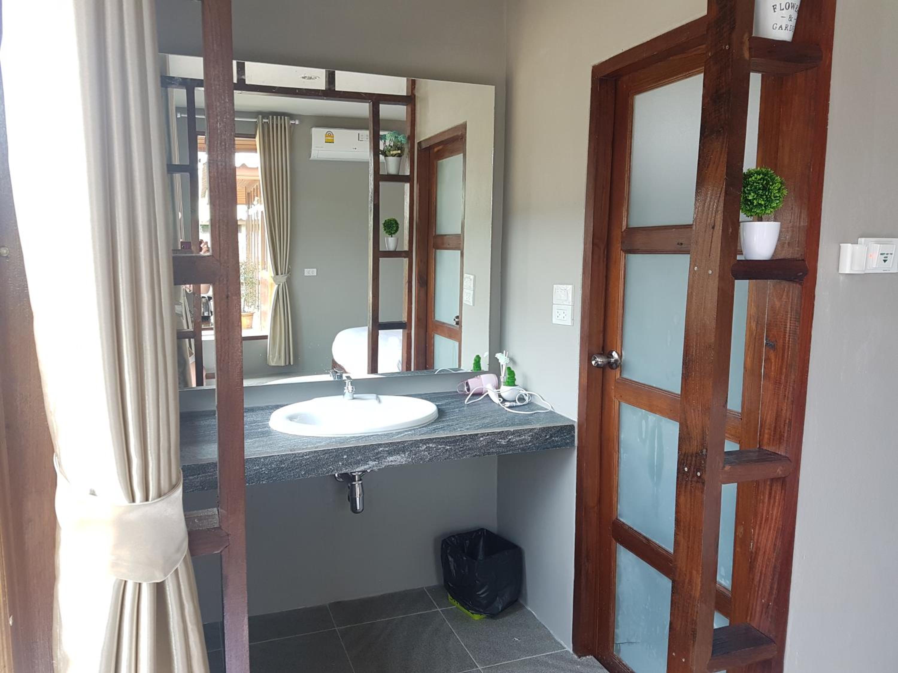 Deluxe Double Room photo 3