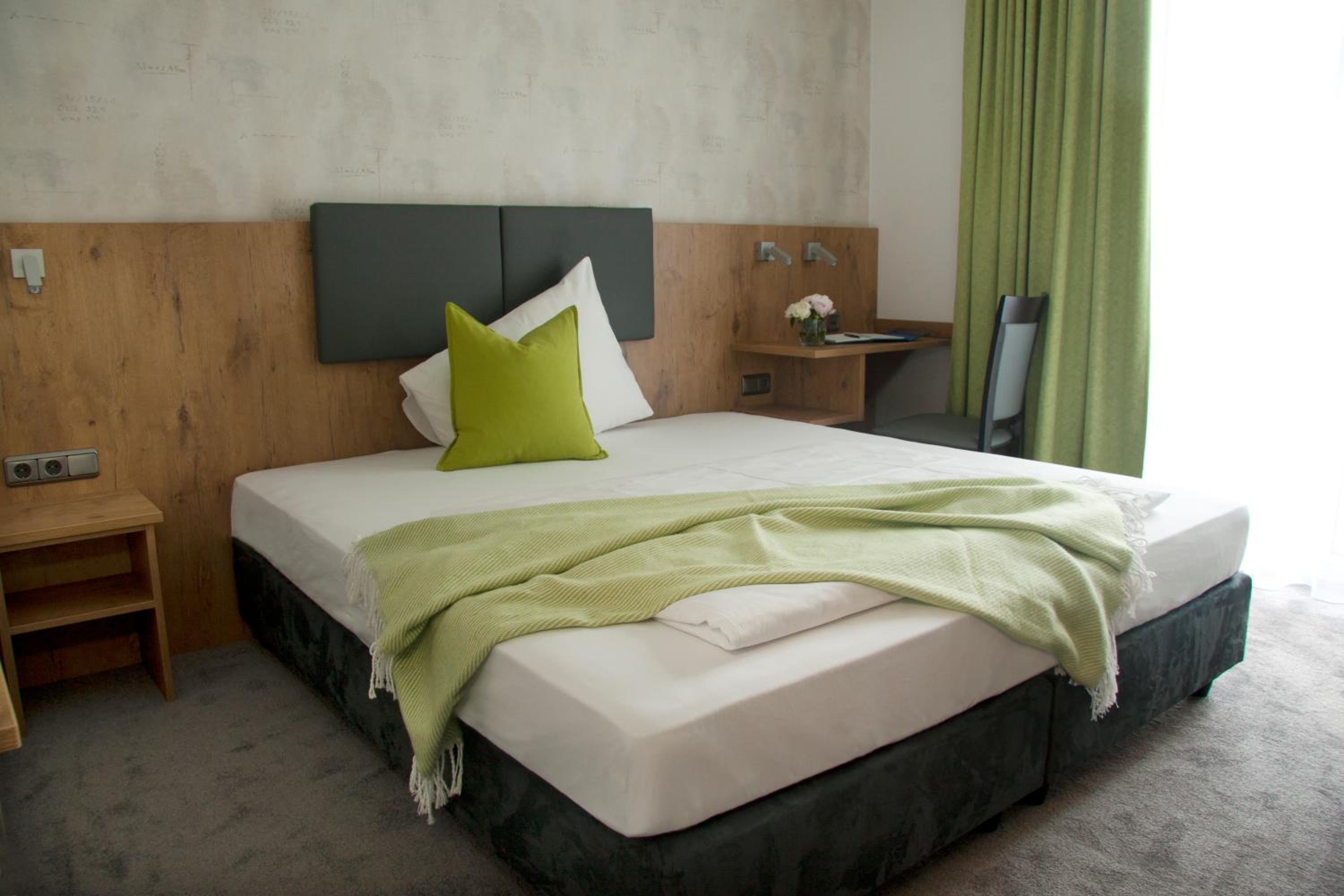 Deluxe Double or Twin Room - Photo 1