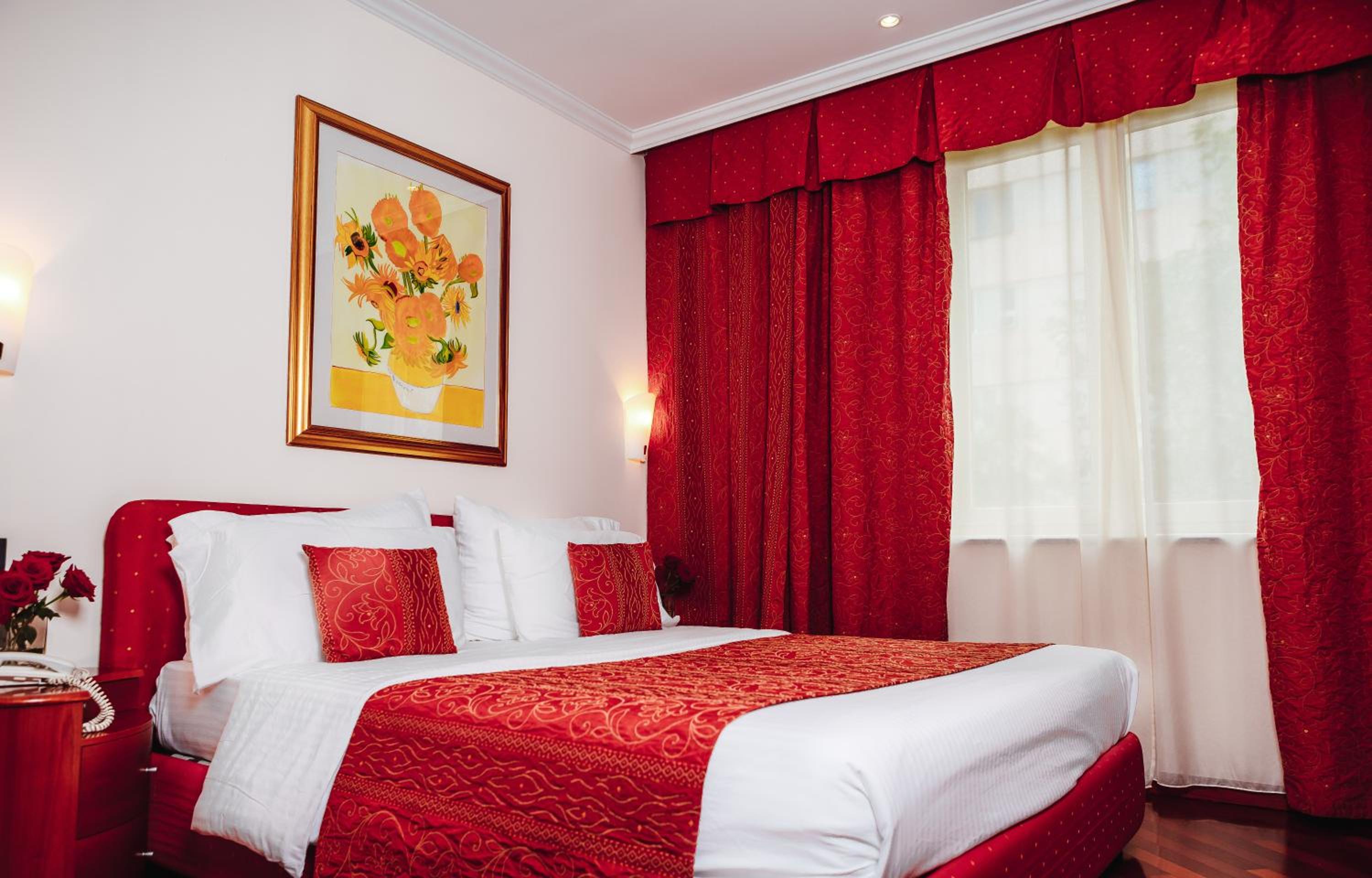 Suite - Photo 10