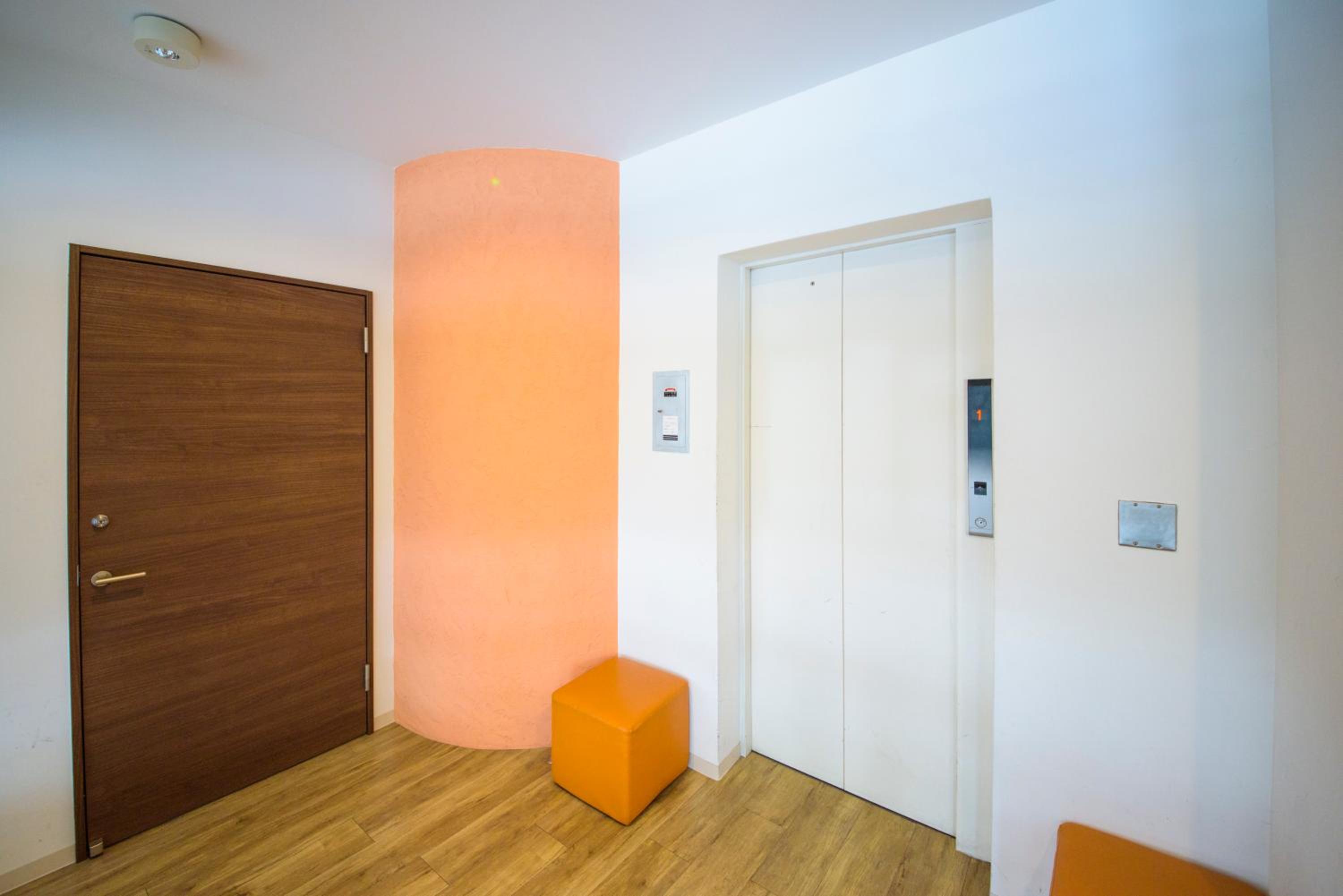 Studio Twin Room - Main Building - Non-Smoking (Check out 11am /No cleaning)