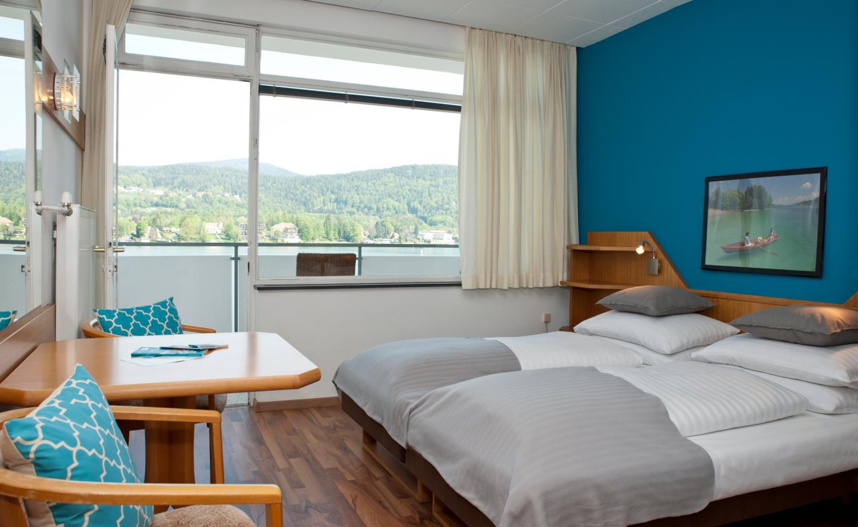 Double Room with Balcony - Photo 1