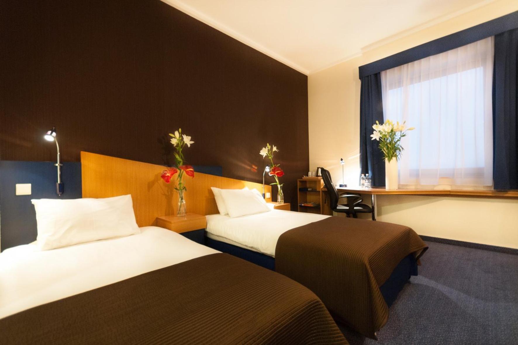 Standard Twin Room - Photo 1