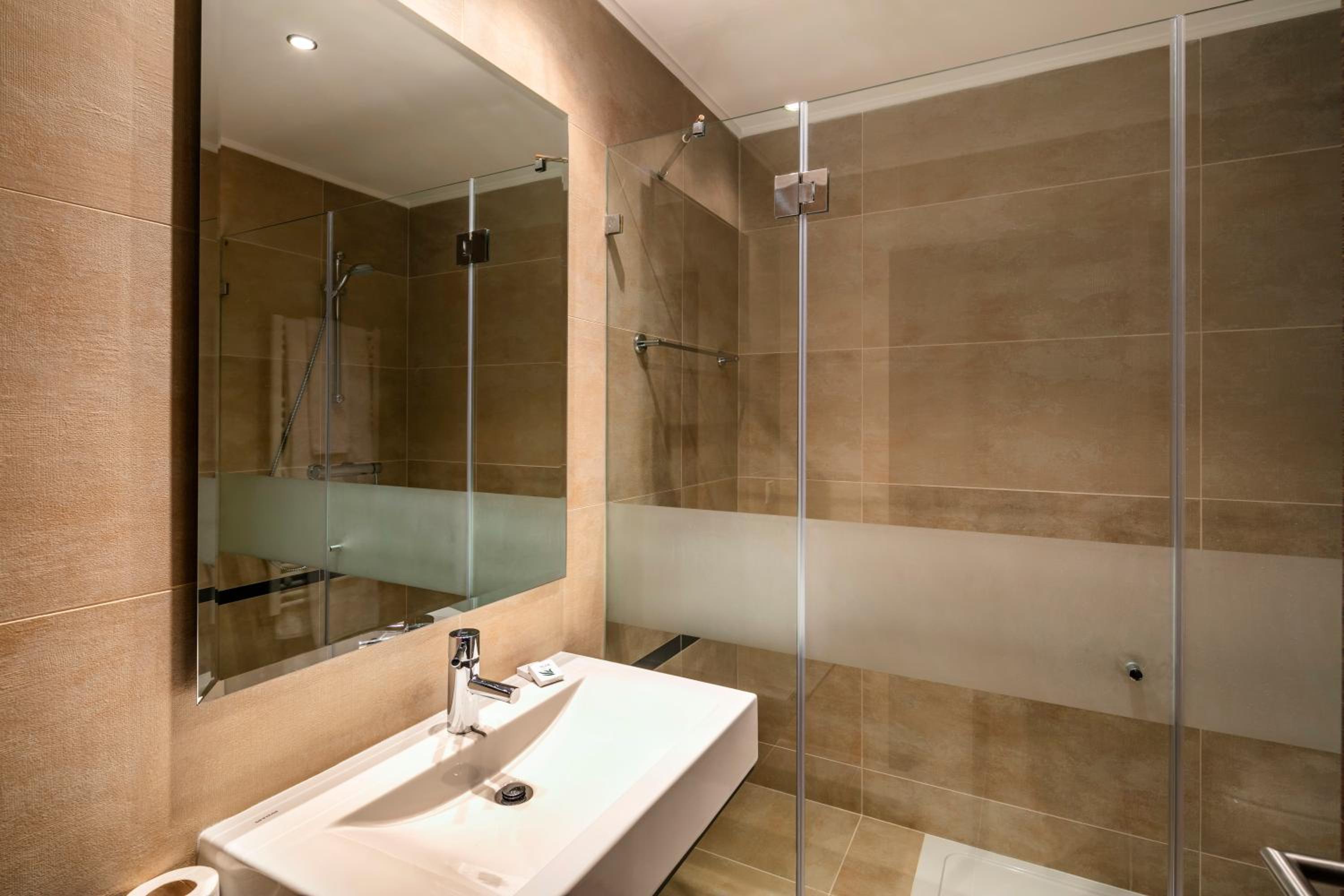 Duplex Two Bedroom Townhouse with Private Pool photo 3