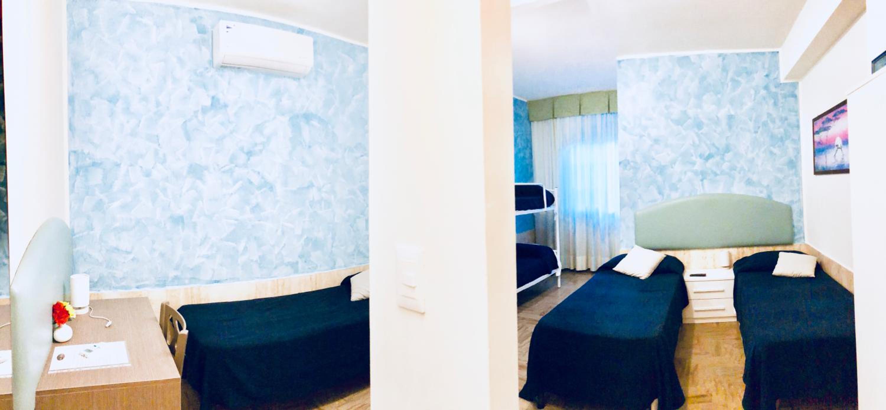 Family Room with Bathroom photo 3
