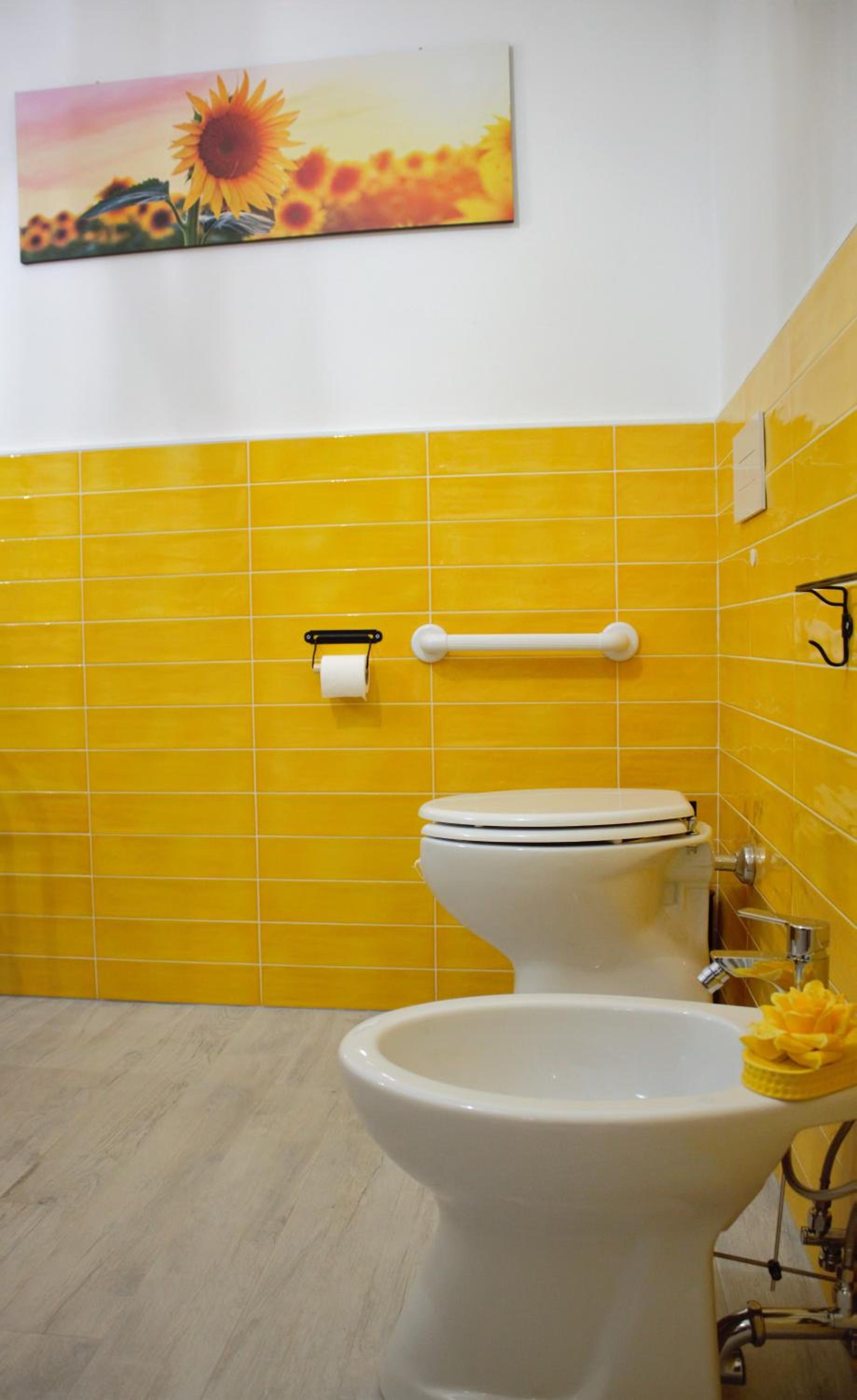 King Room with Roll-In Shower - Disability Access - Photo 4