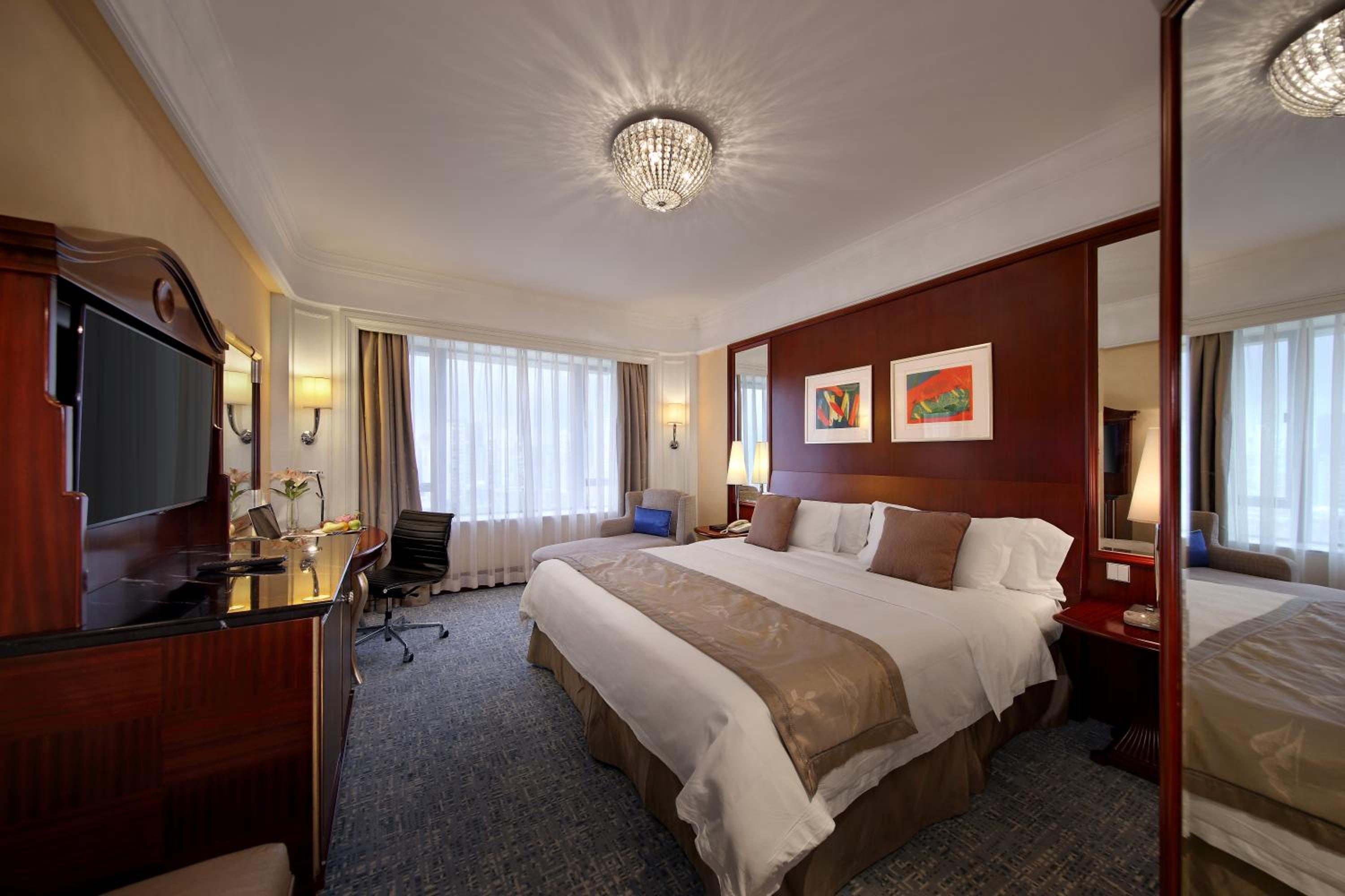 Royal Premier King Room photo 1