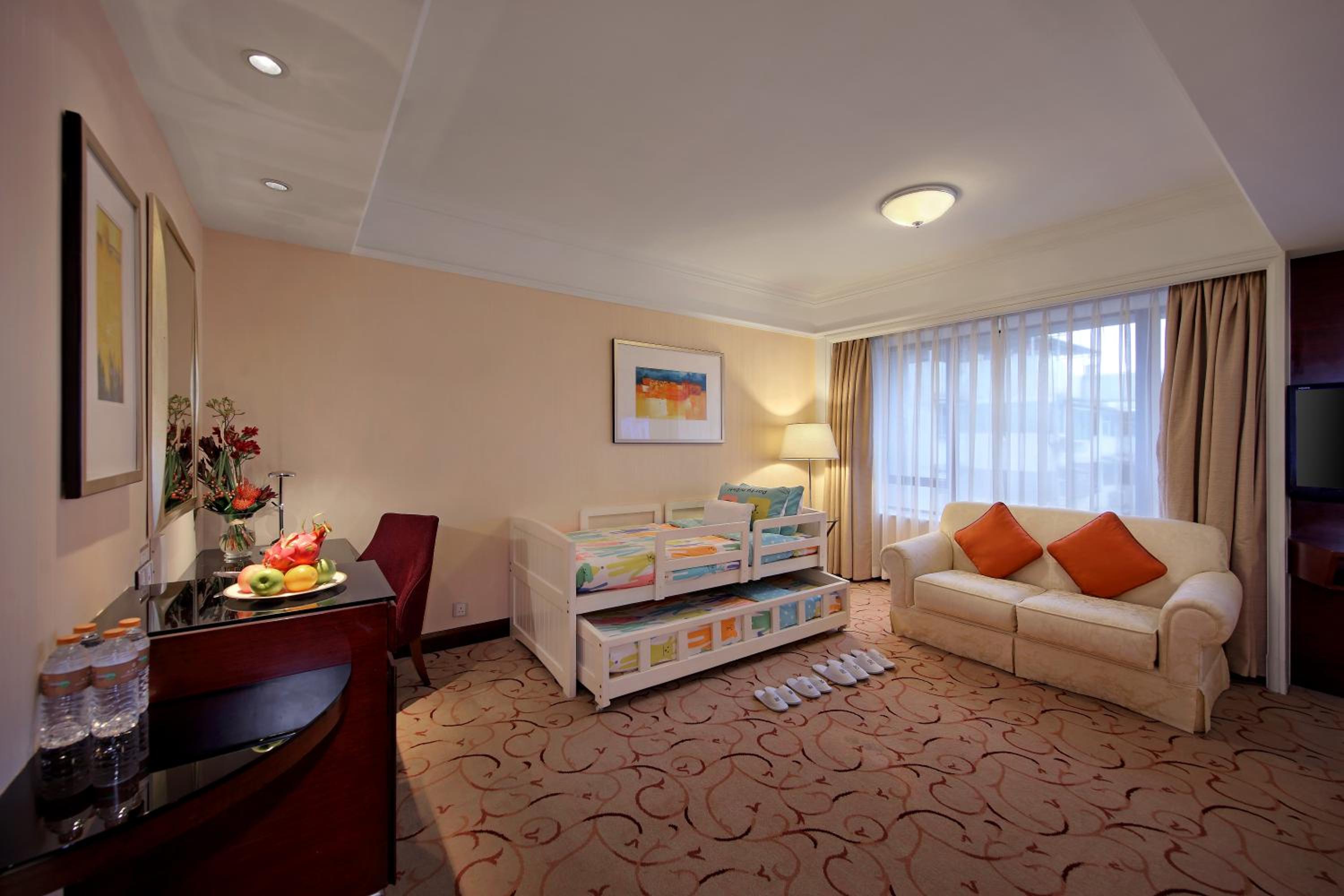 Royal Family Suite photo 3