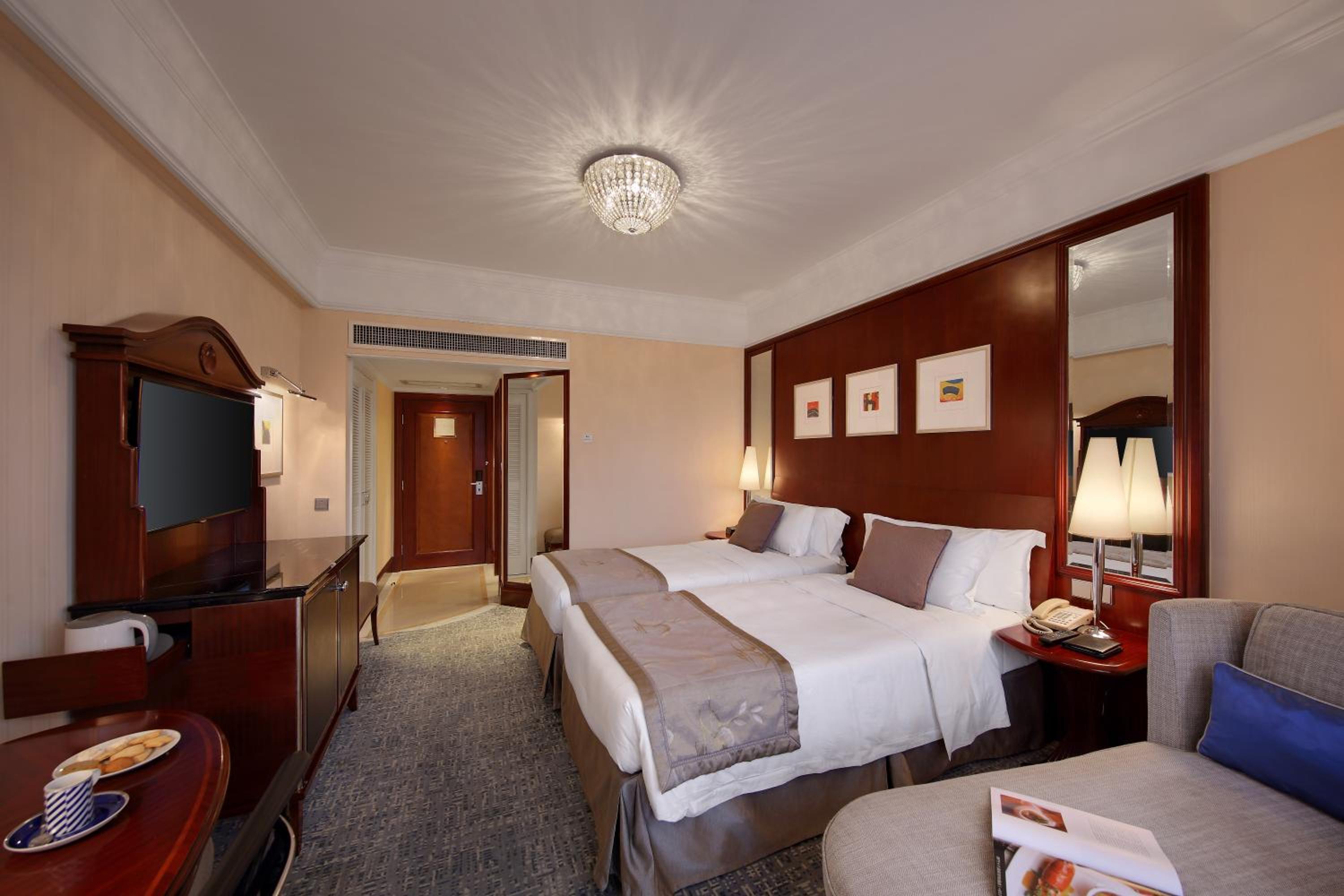 Royal Premier Twin Room - Photo 5