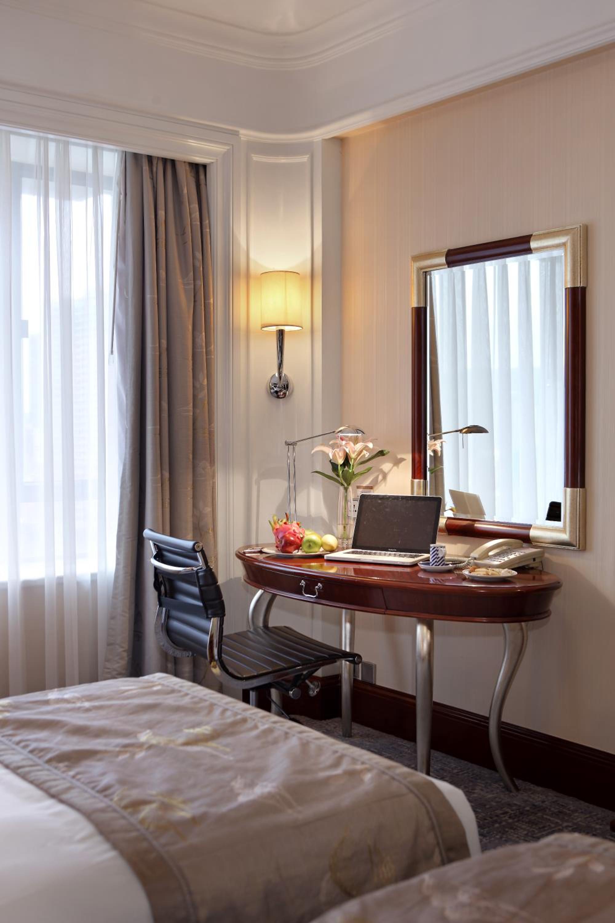 Royal Premier Twin Room - Photo 6