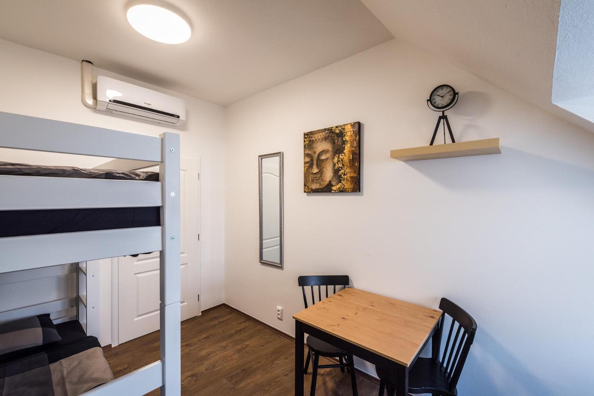 Triple Room with Shared Bathroom photo 3