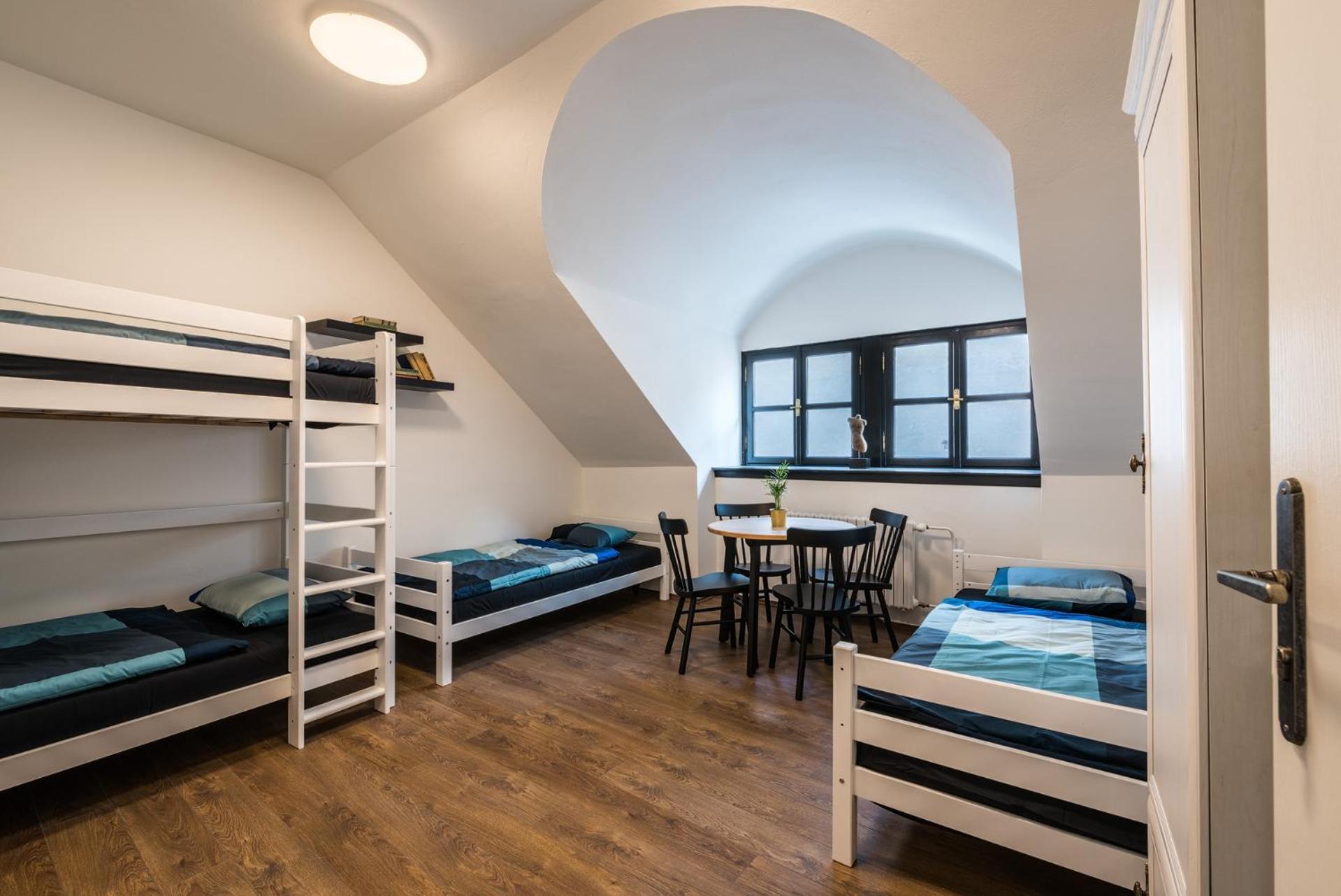 Quadruple Room with Shared Bathroom photo 3