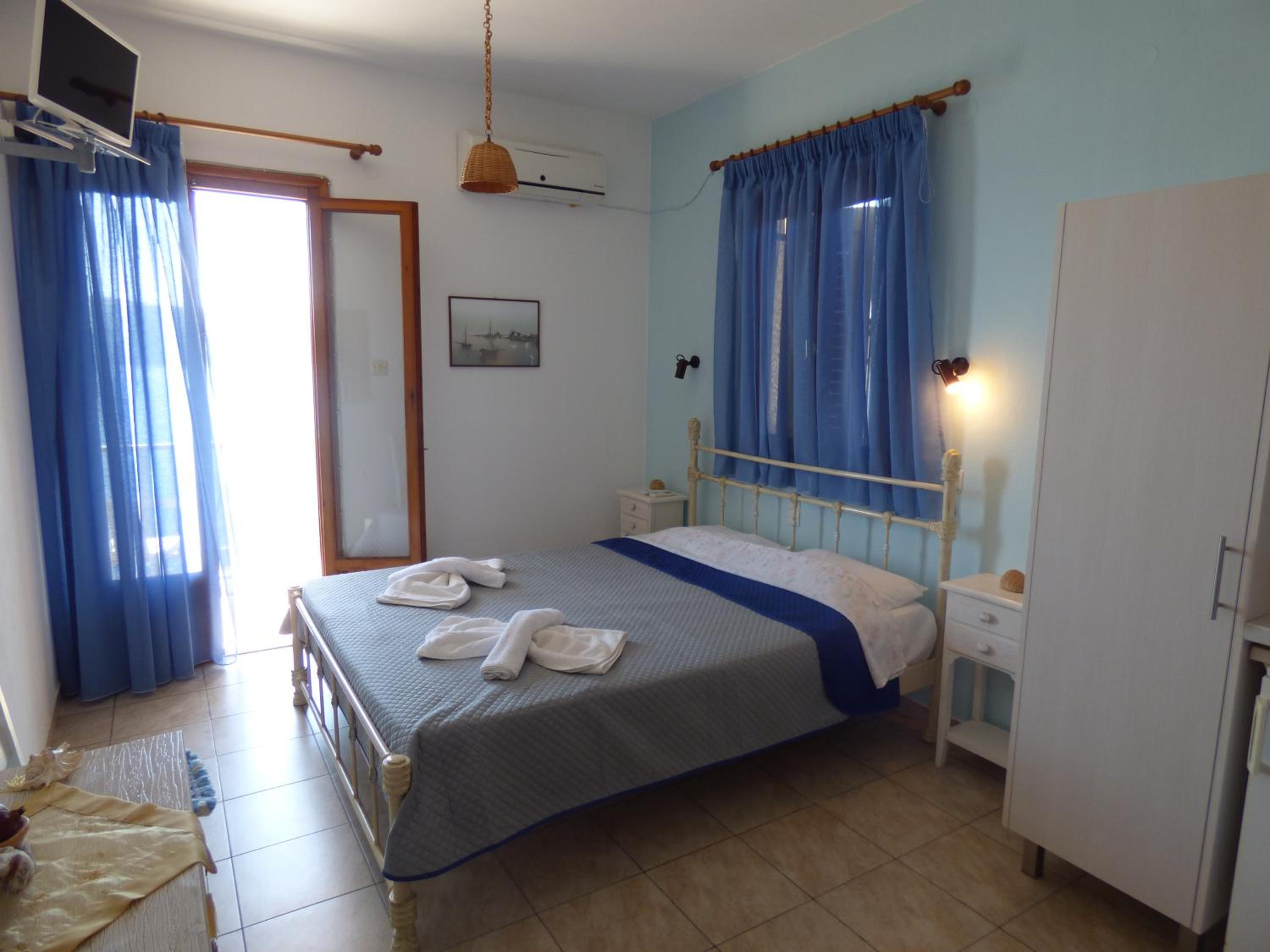 Studio (2 Adults) - Photo 2