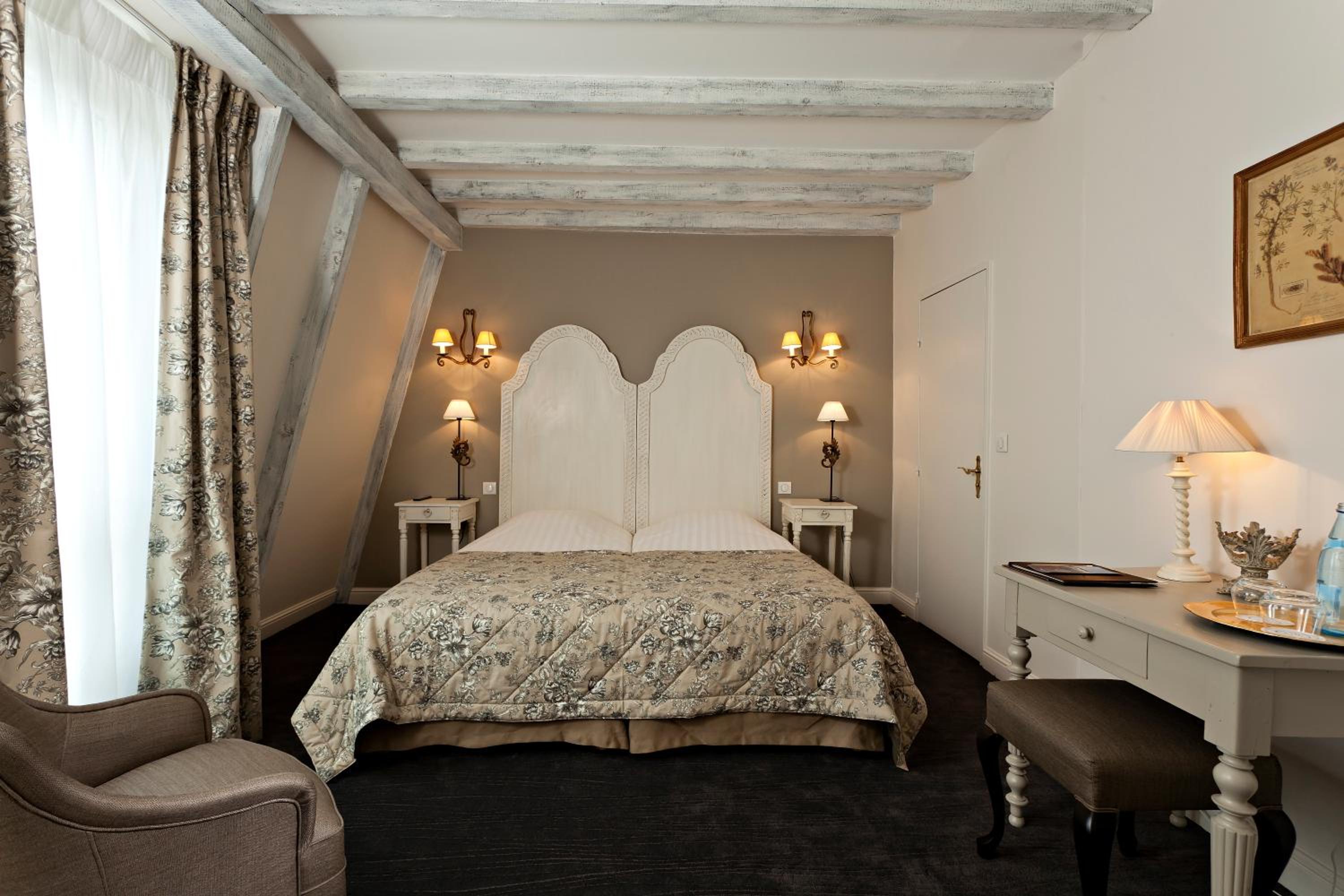 Superior Twin Room - Photo 11