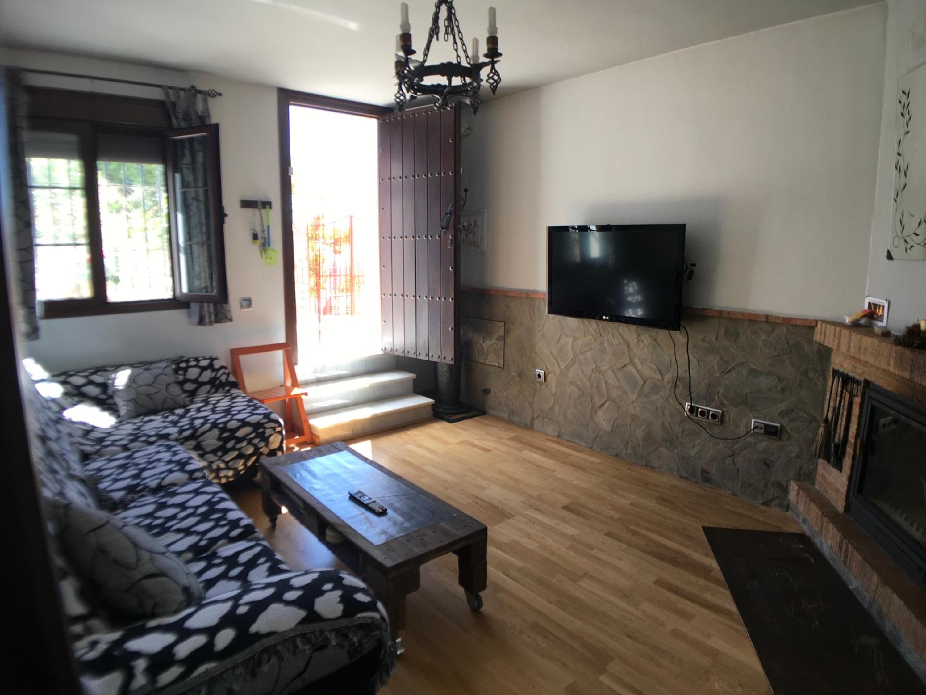 Apartment photo 2