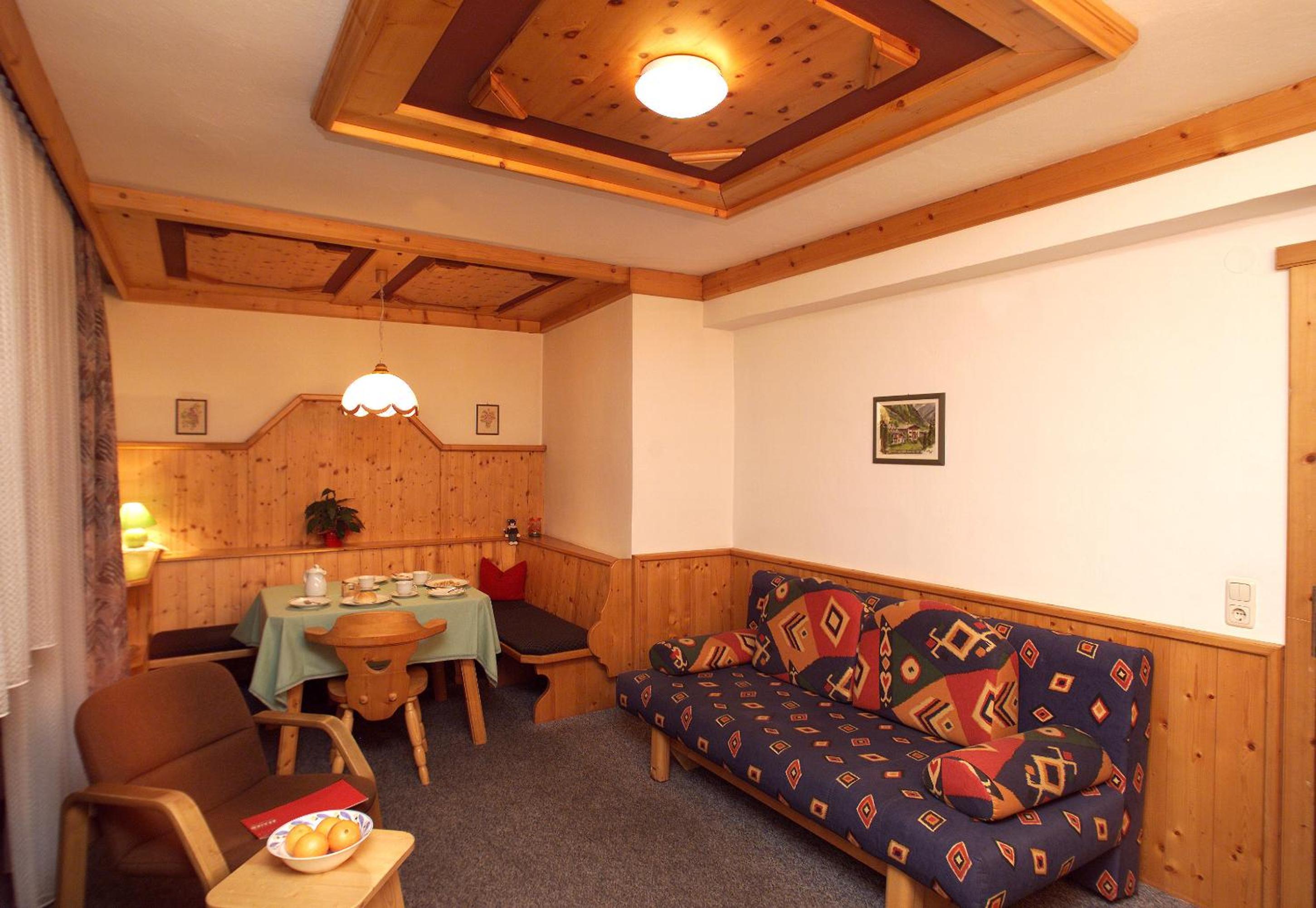 One-Bedroom Apartment with Balcony photo 2