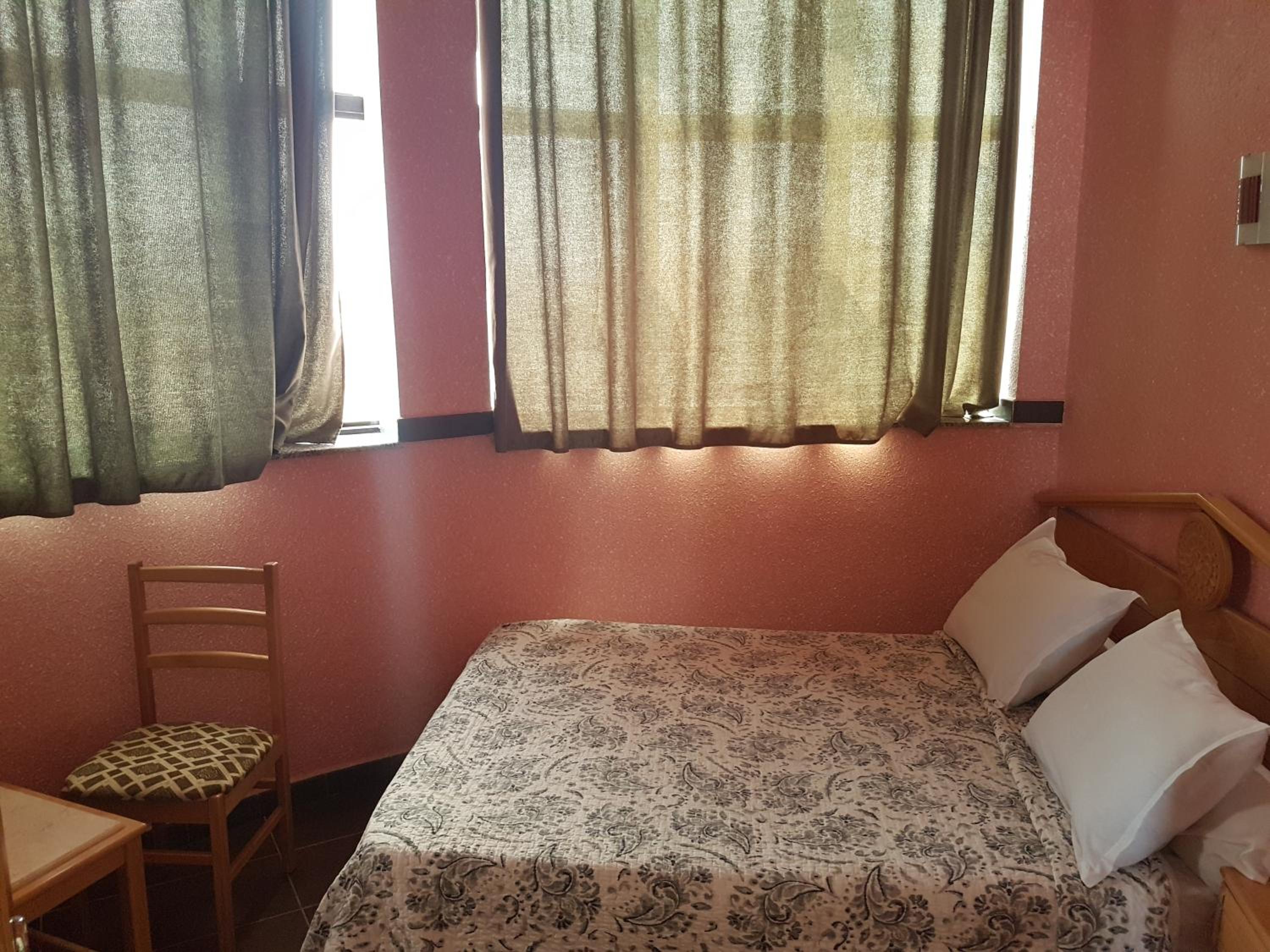 Single Room photo 3