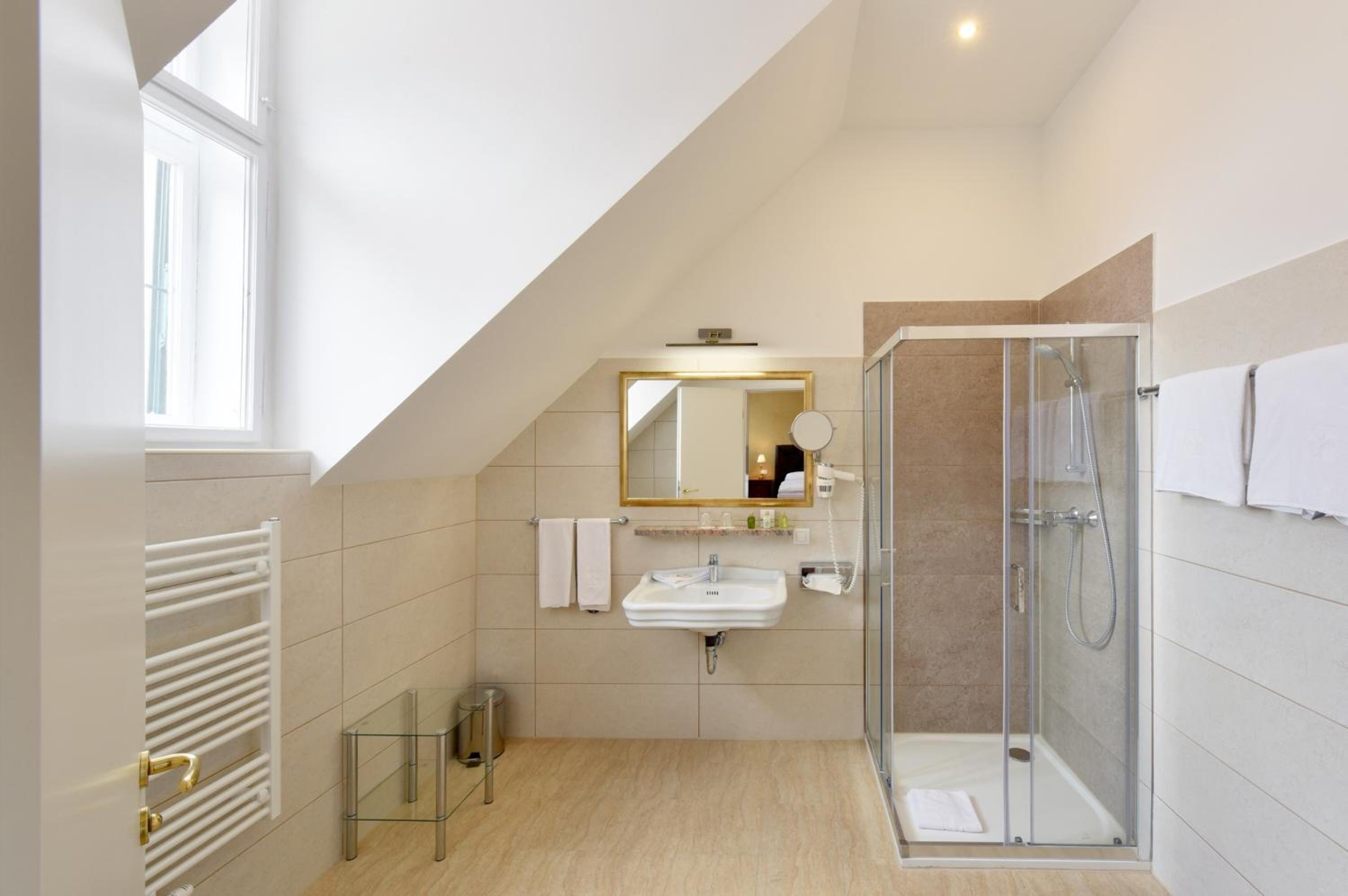 Superior Double Room - Photo 3