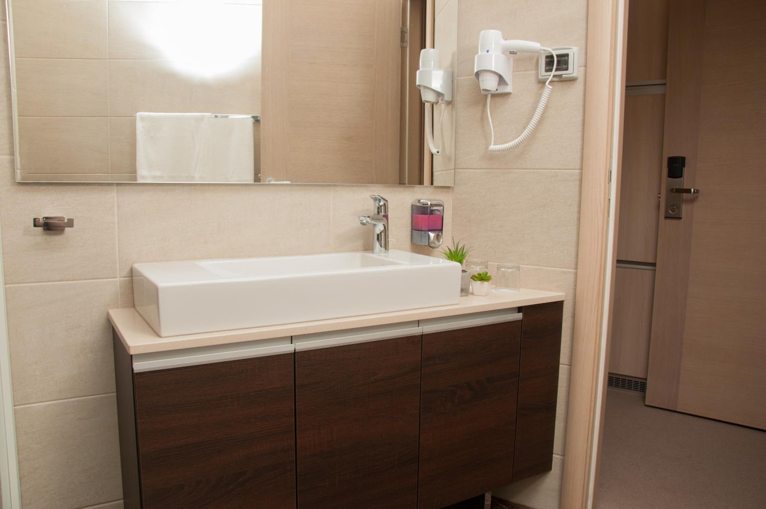 Triple Room - Photo 2