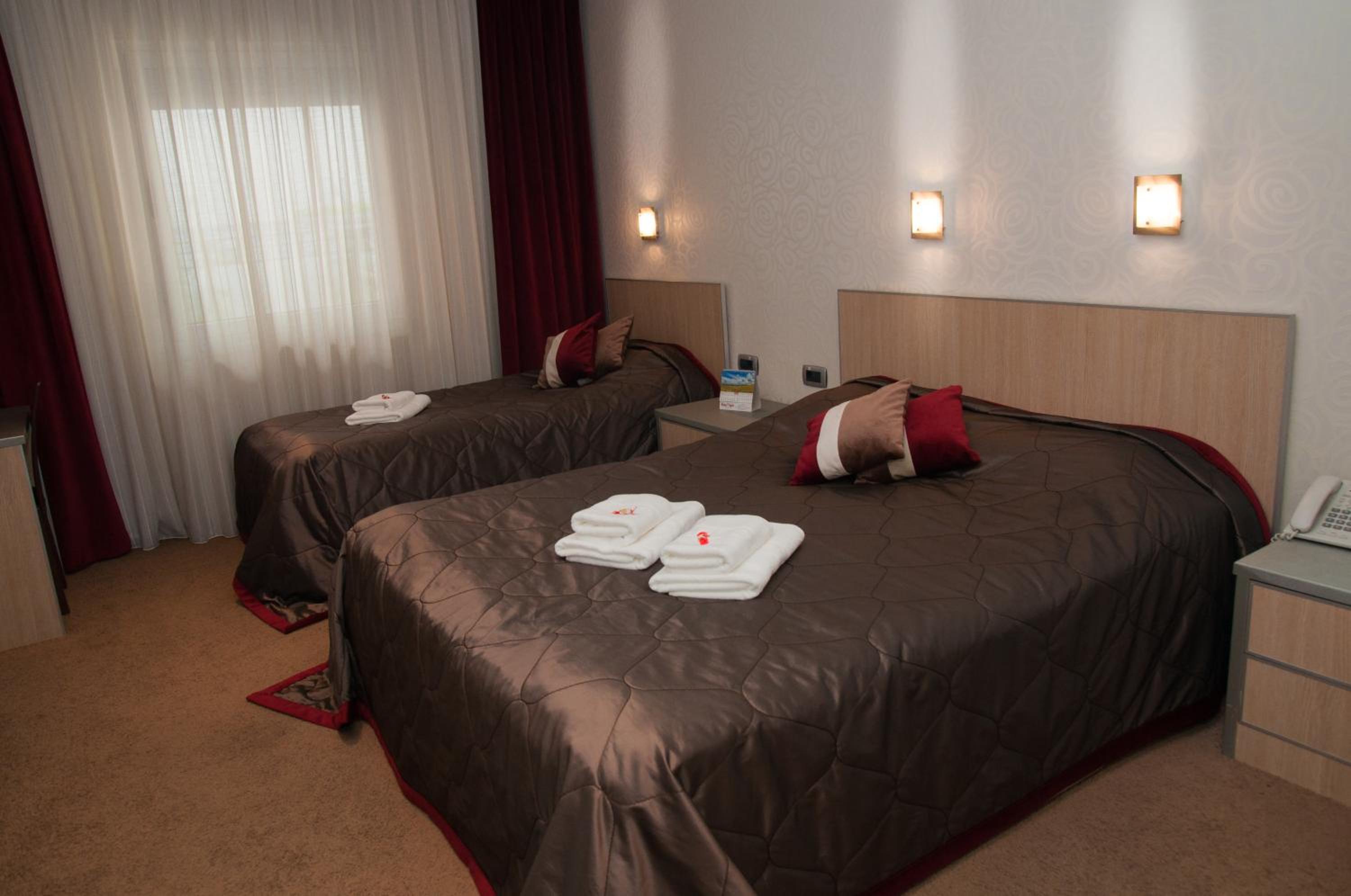 Triple Room - Photo 1