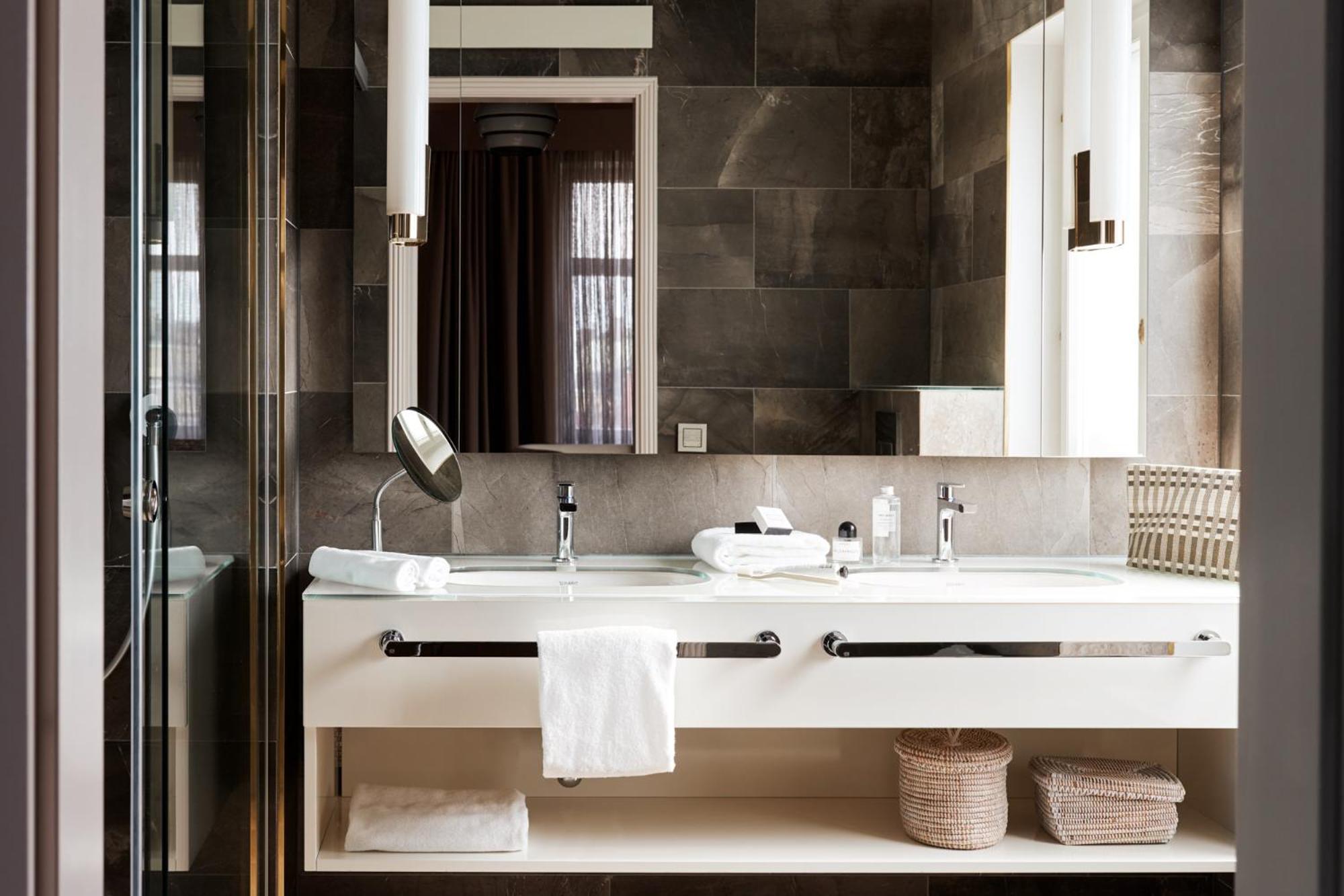 Church Park Suite (spa included)